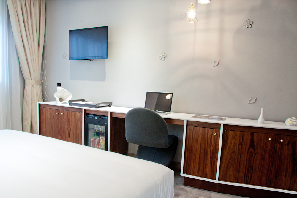 Double King Size Bed