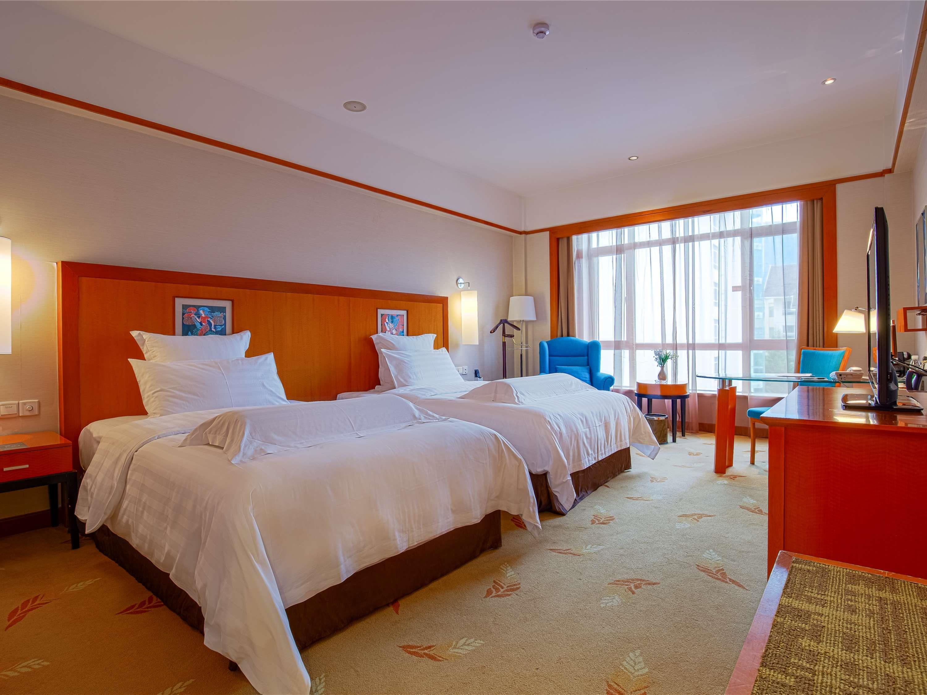 Twin Deluxe Executive