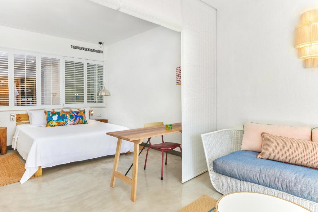 Junior Suite Beach Front