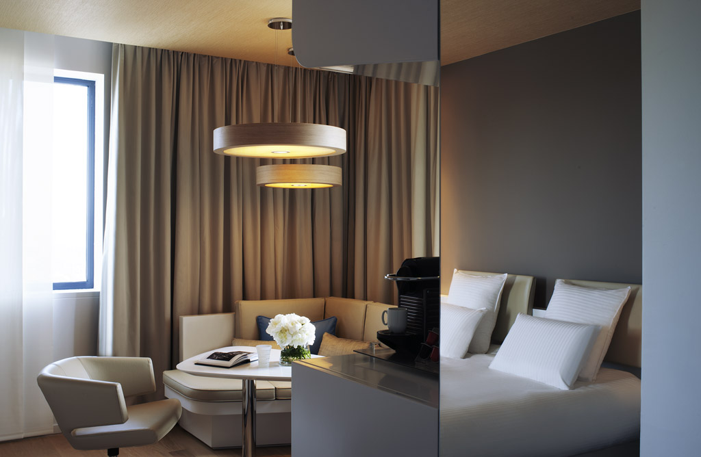 Double Deluxe City View King Bed