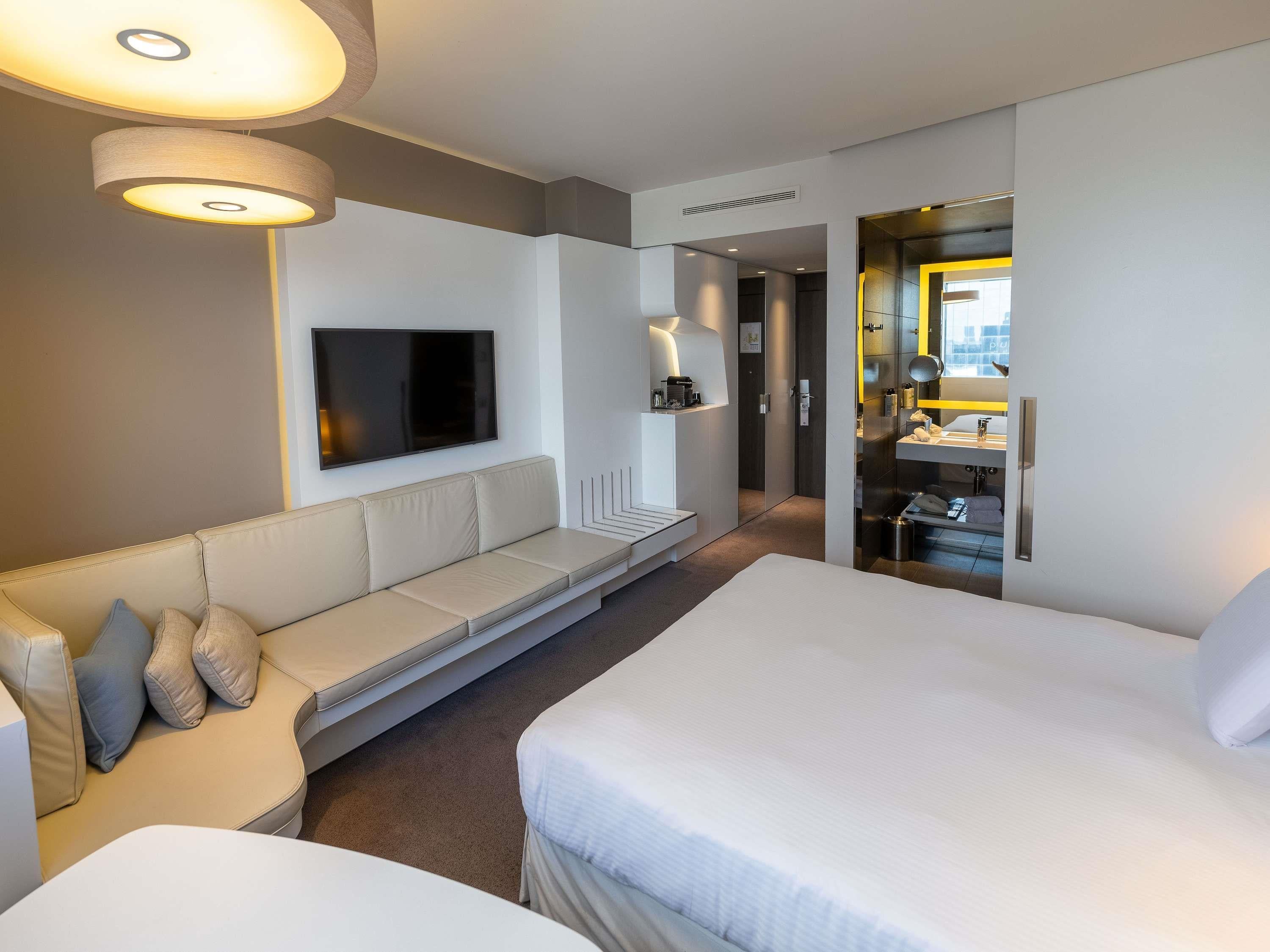 Double Classic King Bed