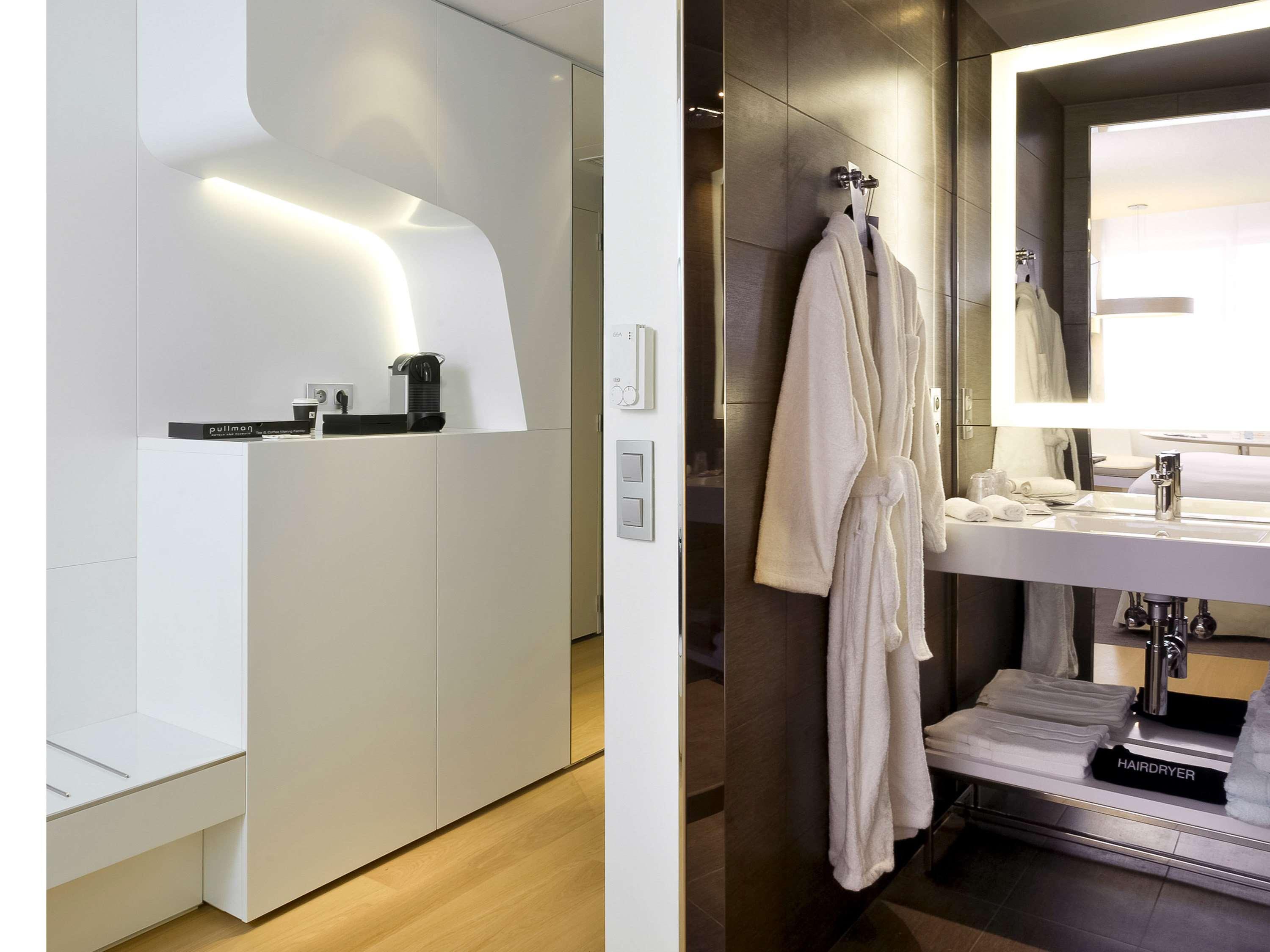 Double Classic King Bed