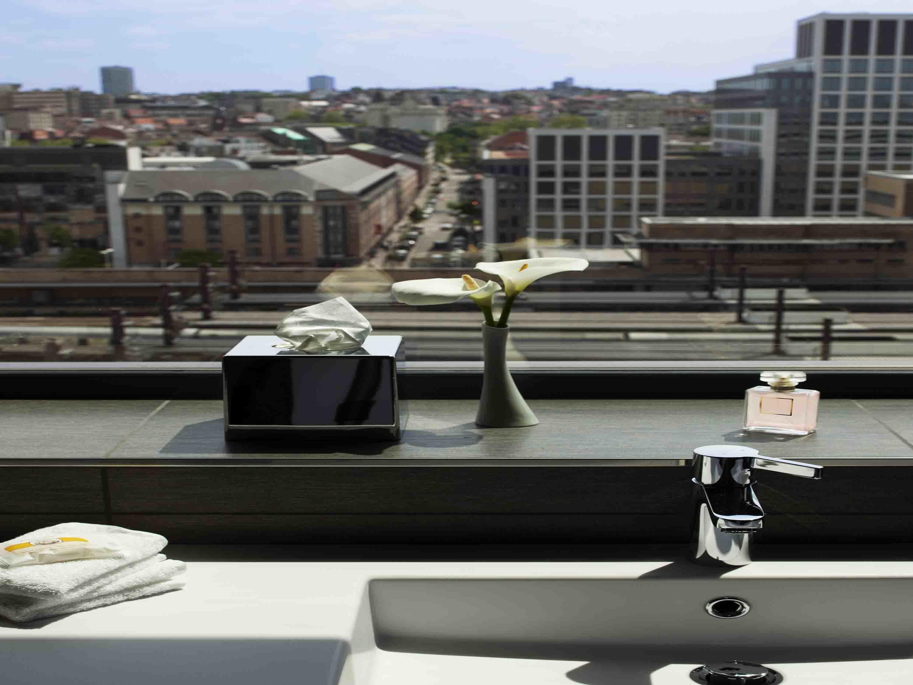 Twin Superior City View