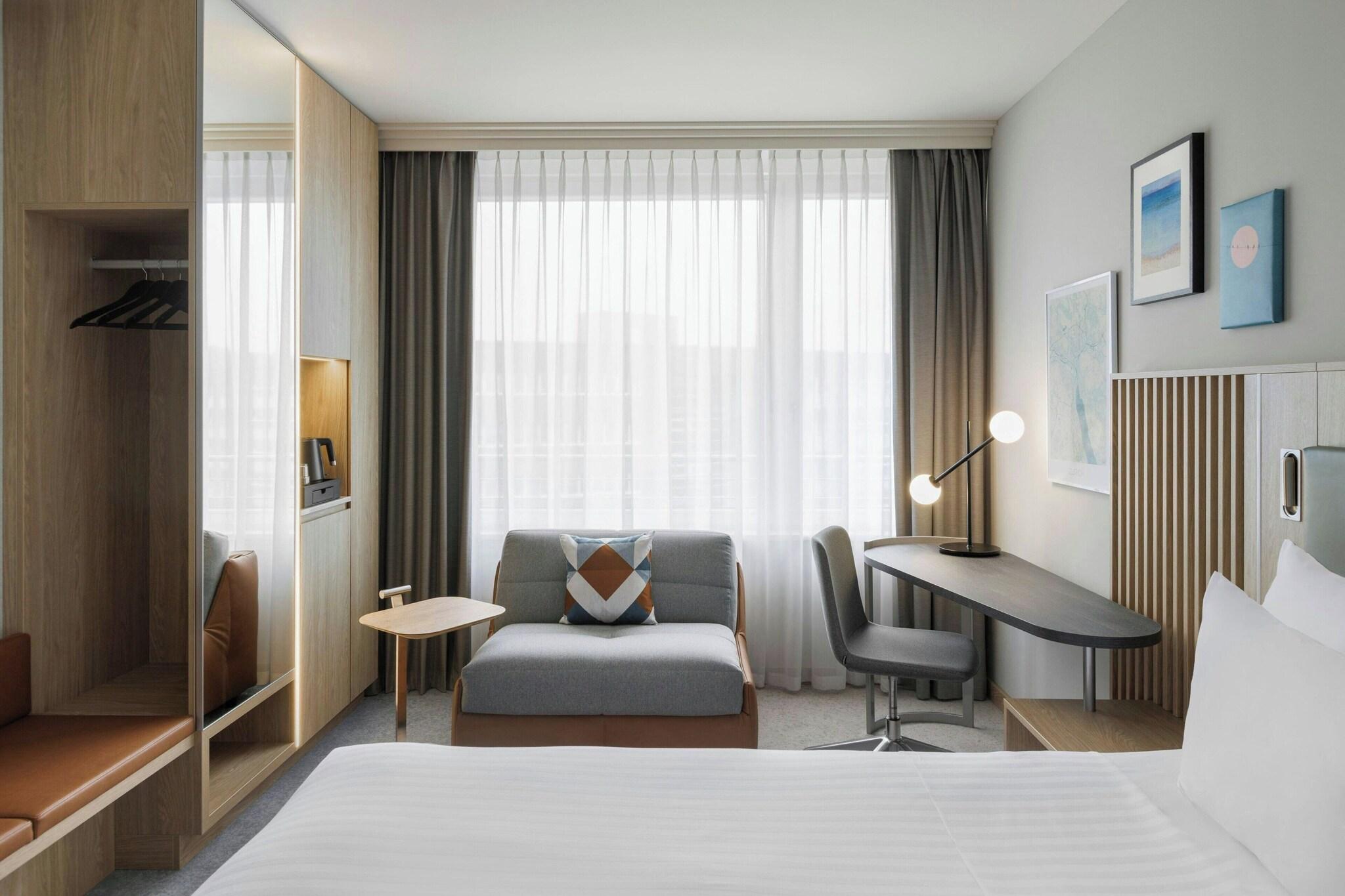 Double King Size Bed
