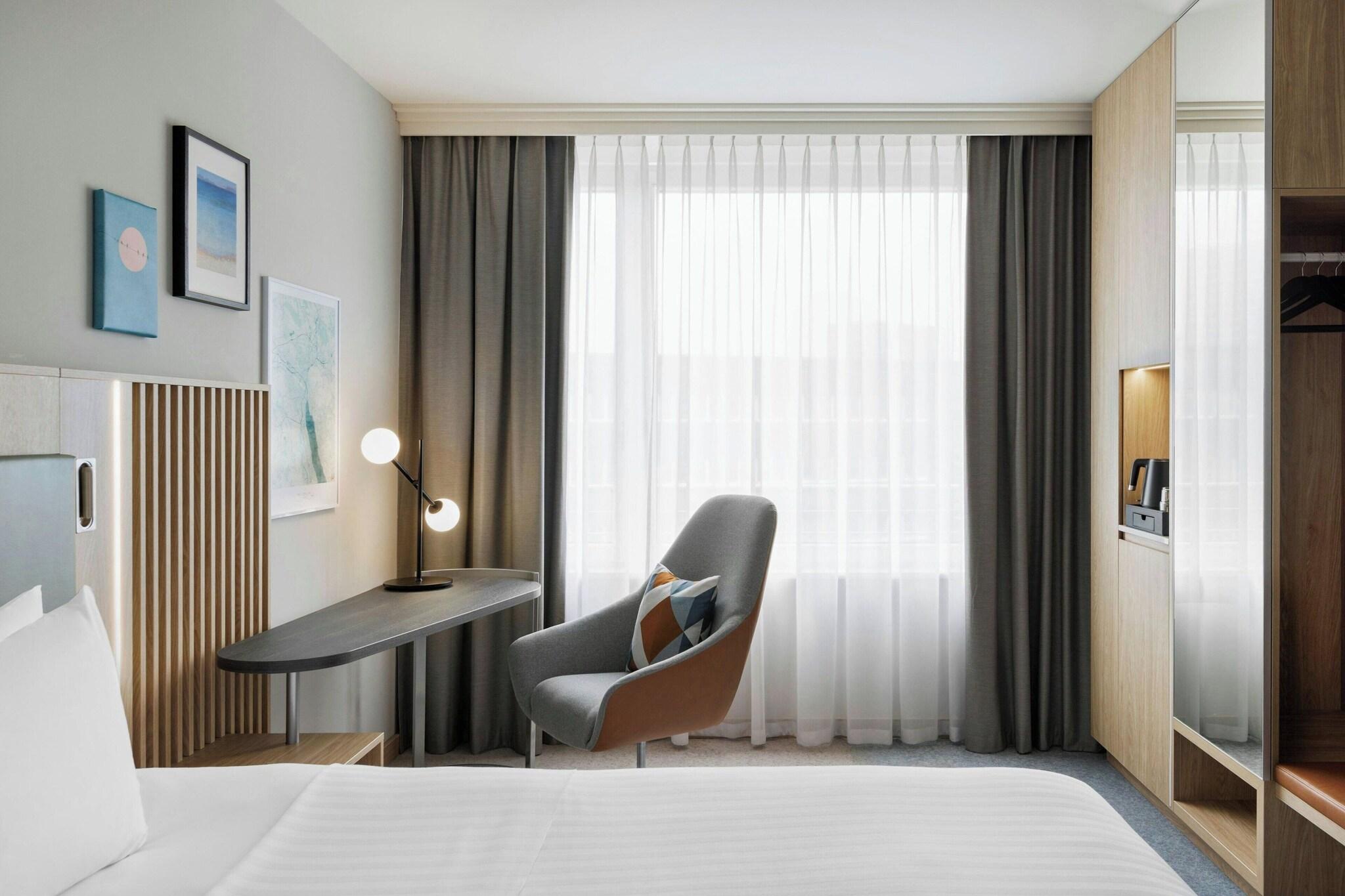 Double King Size Bed