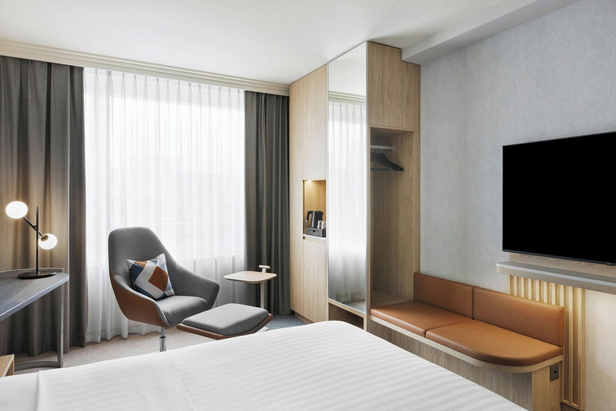Double King Size Bed