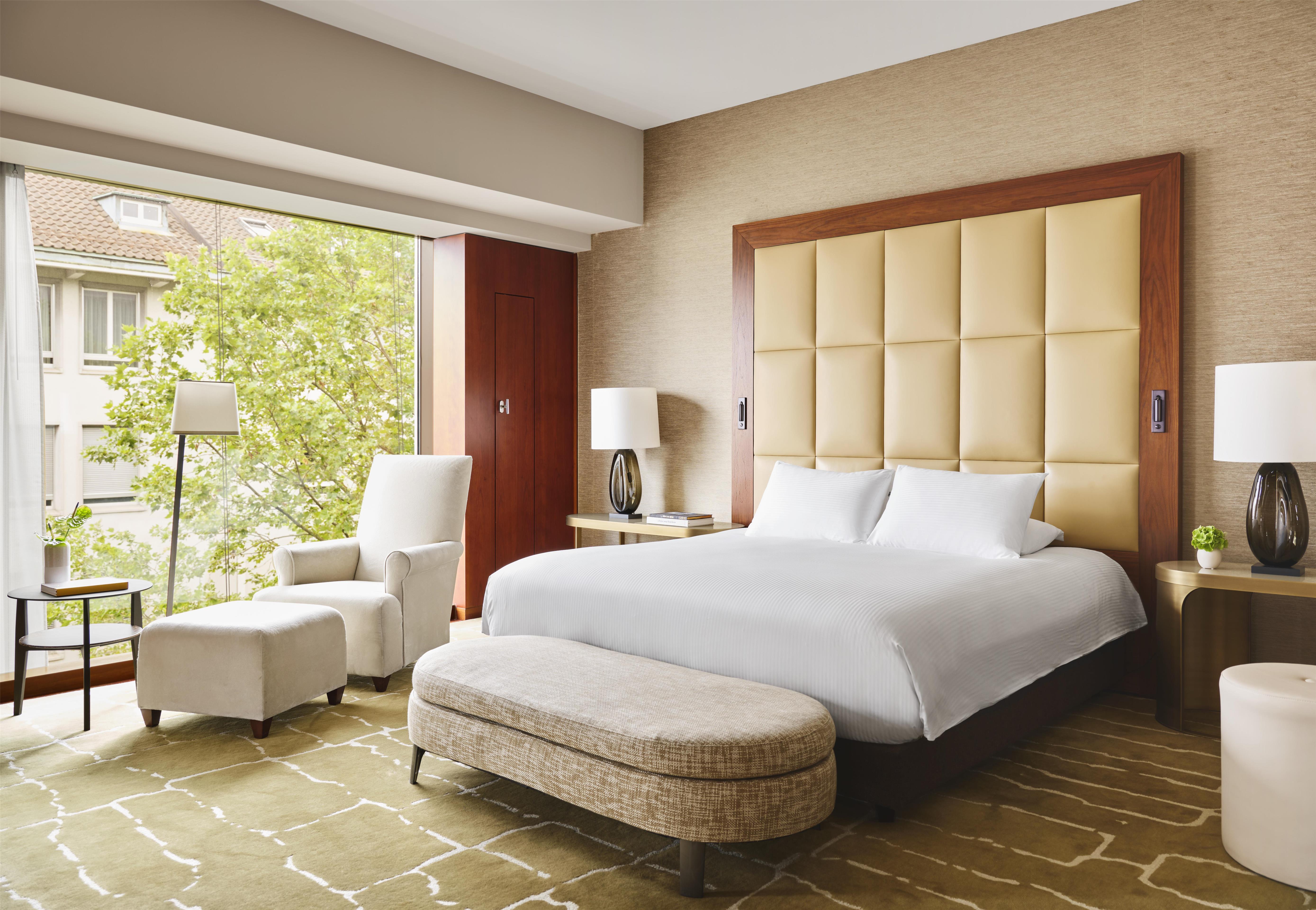 Suite Executive King Bed