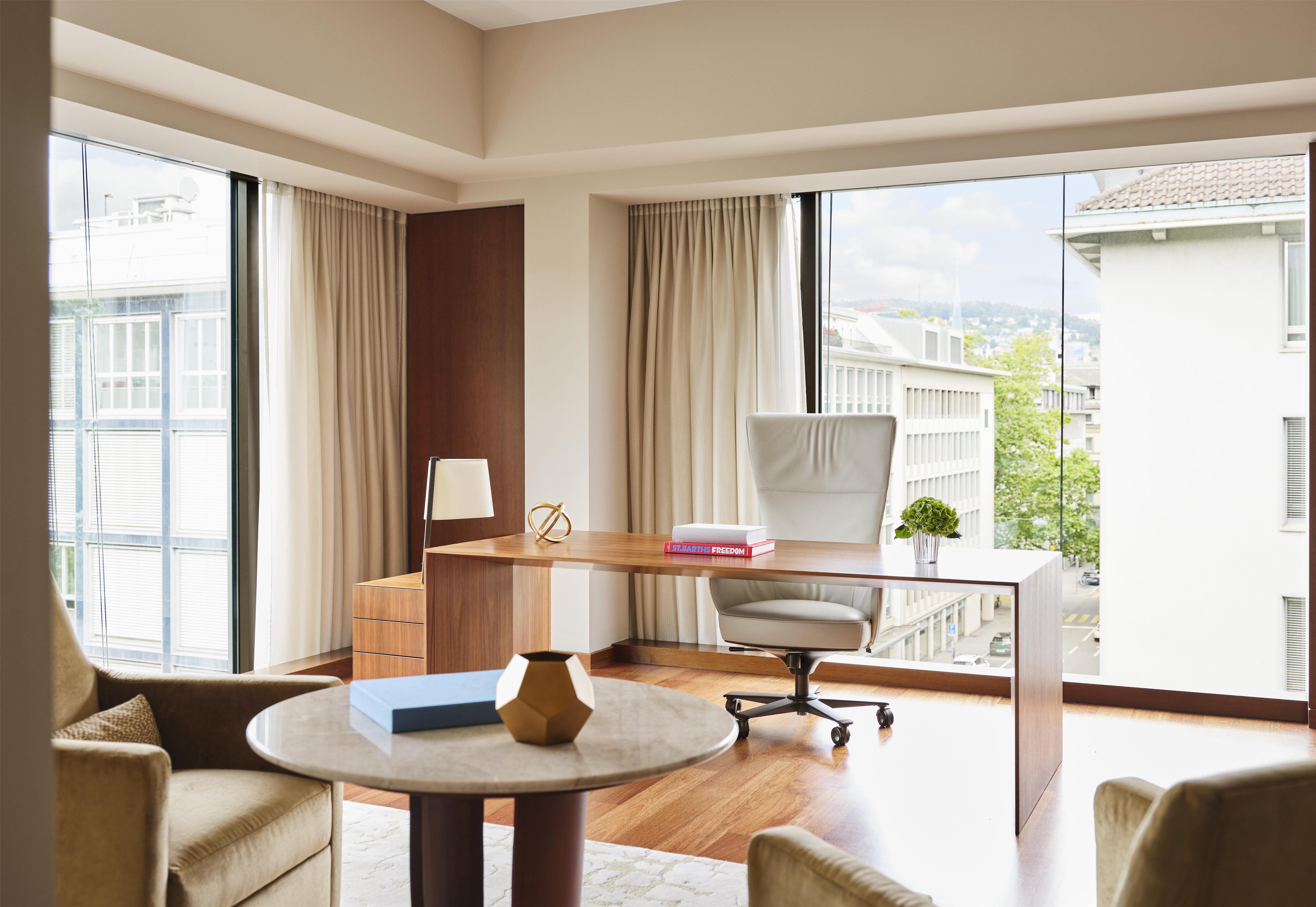 Suite Executive King Bed