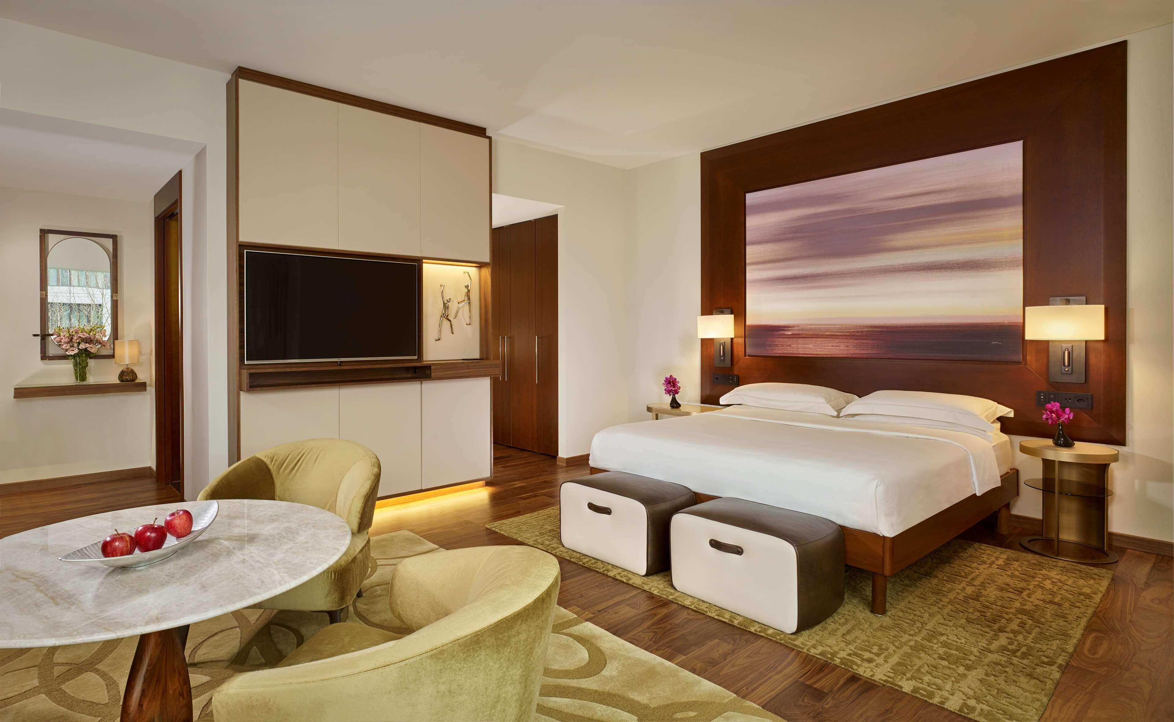 Double Deluxe King Bed