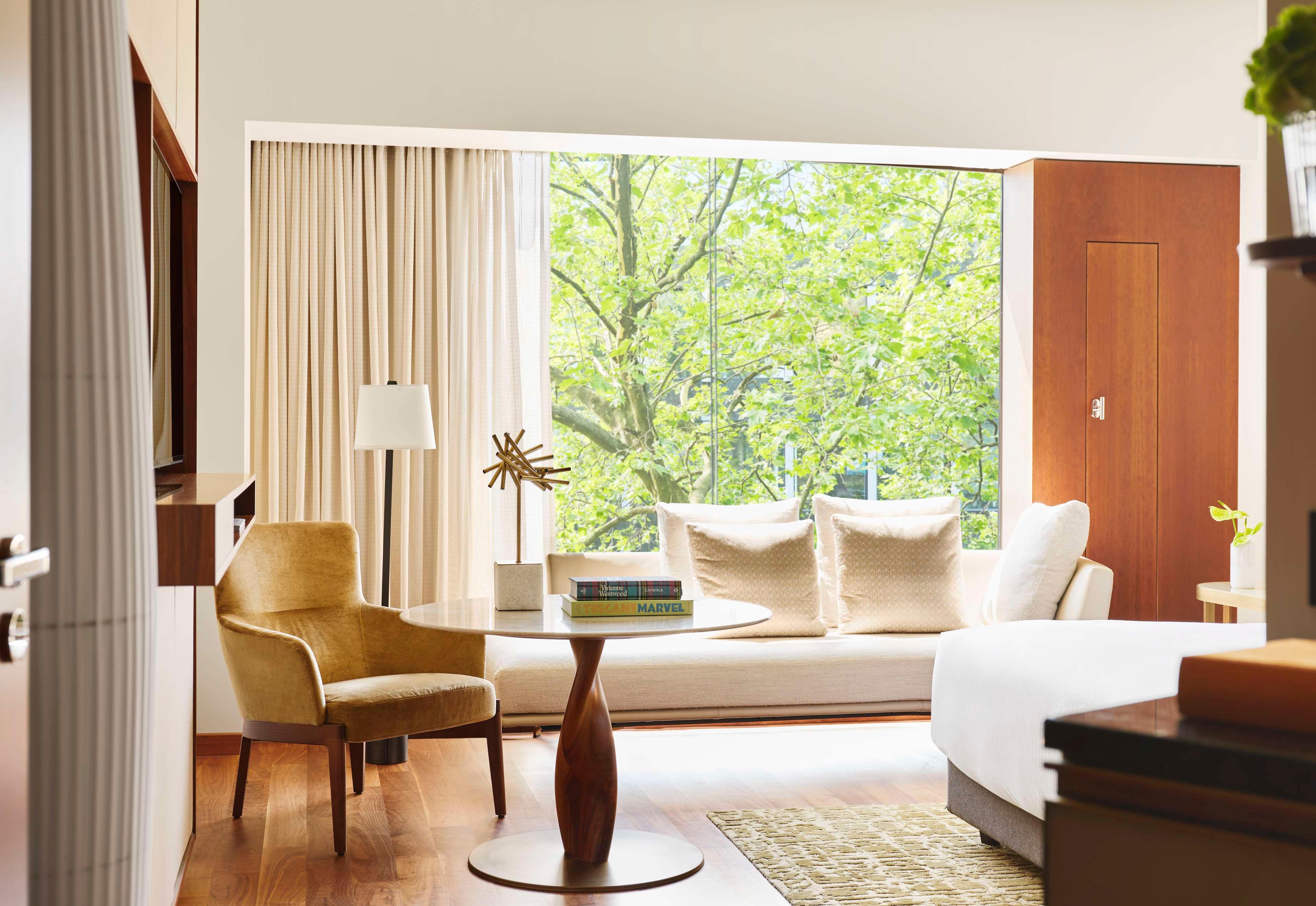 Double King Bed Non Smoking