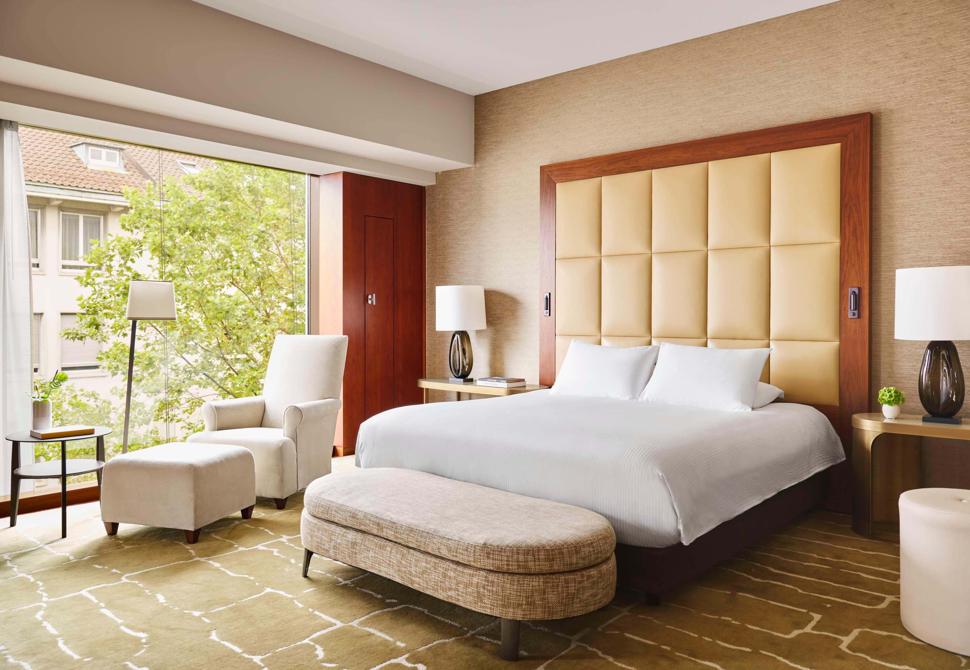 Suite Executive King Bed