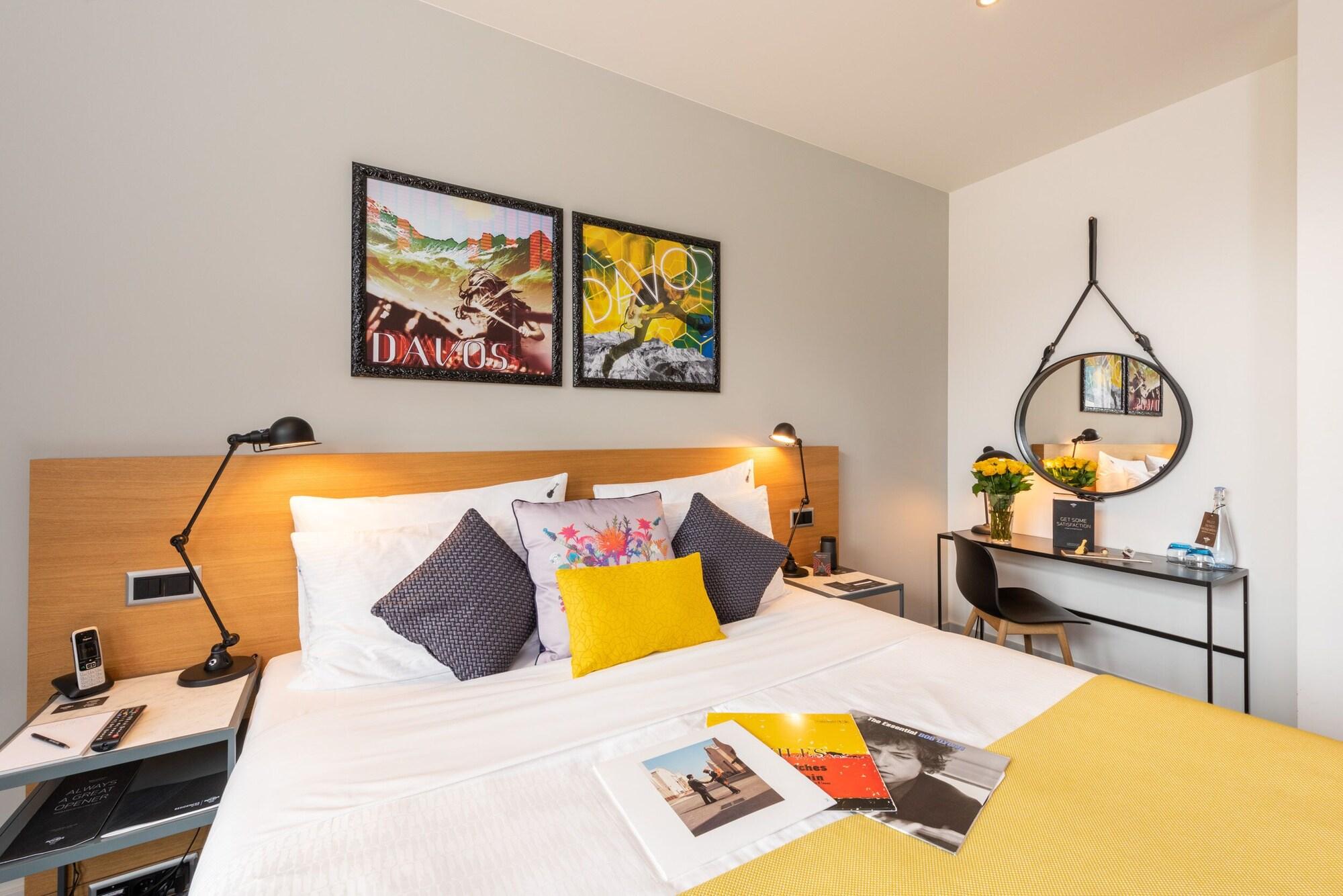 Double Deluxe King Bed