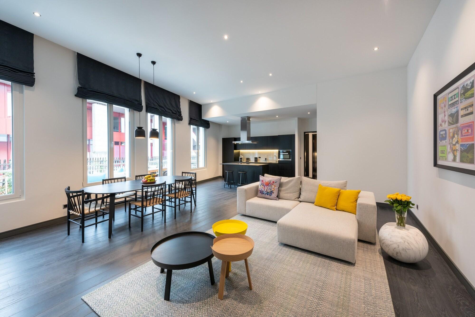 Studio King Size Bed