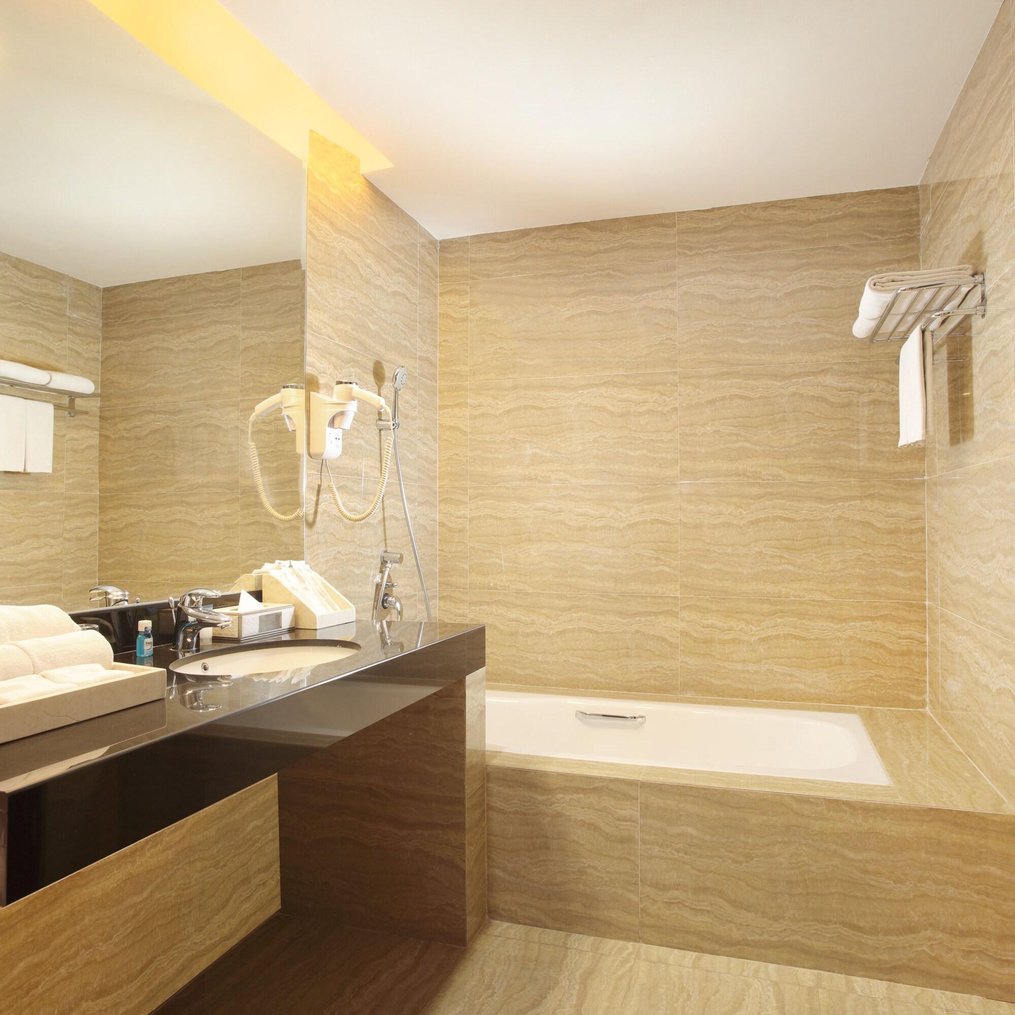 Junior Suite King Bed One Bedroom 