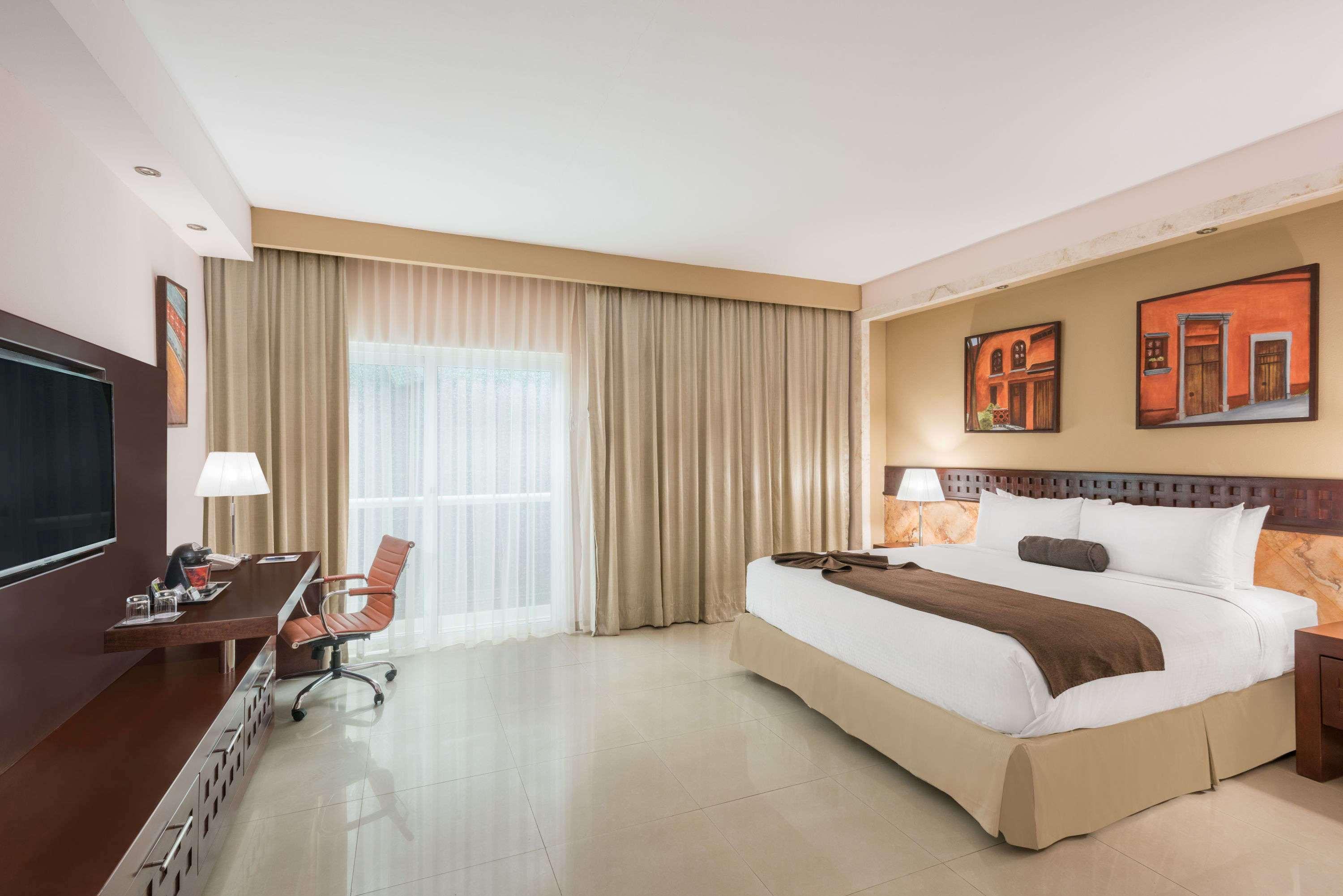 Room Deluxe King Bed