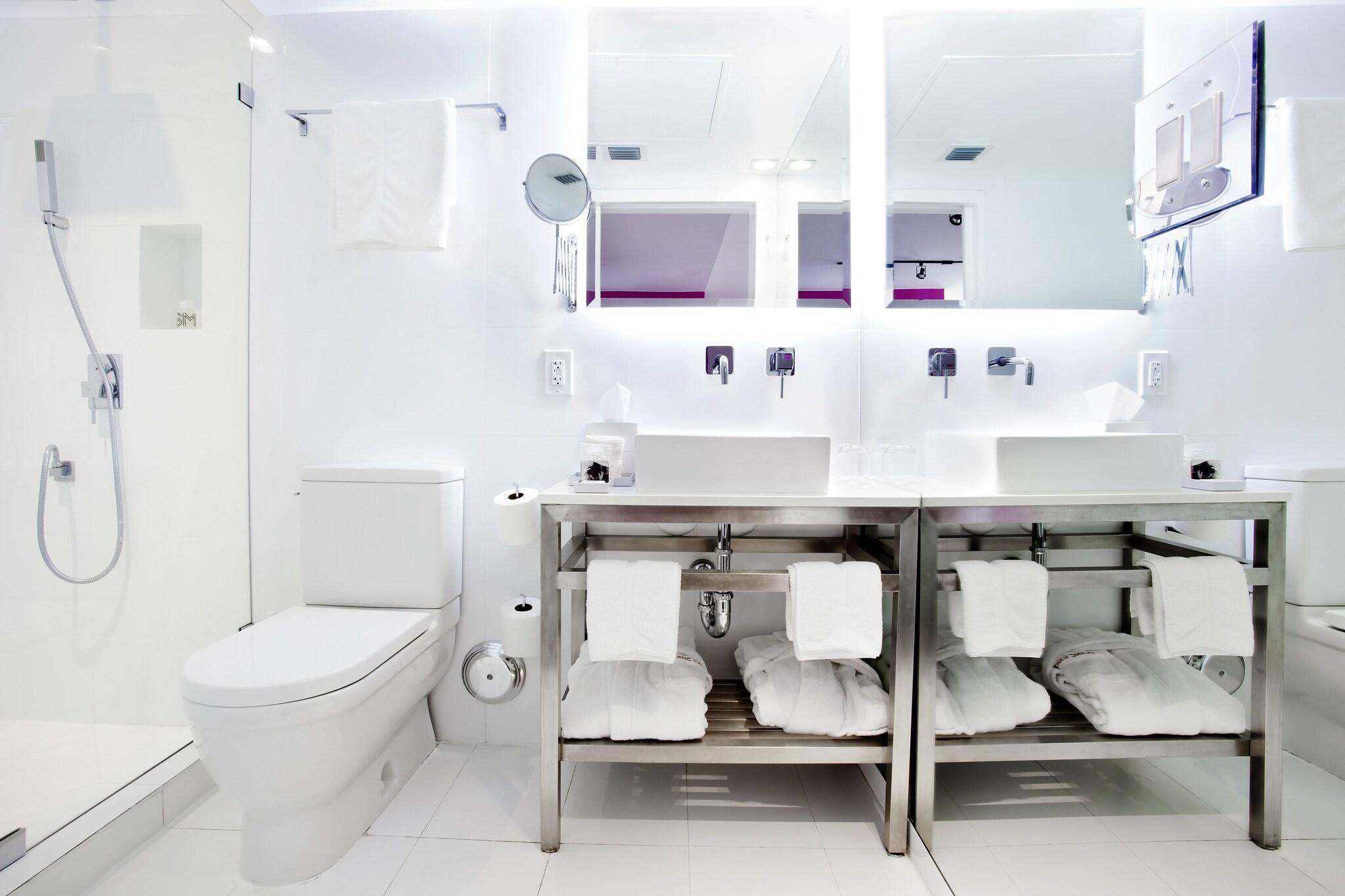 Studio King Size Bed