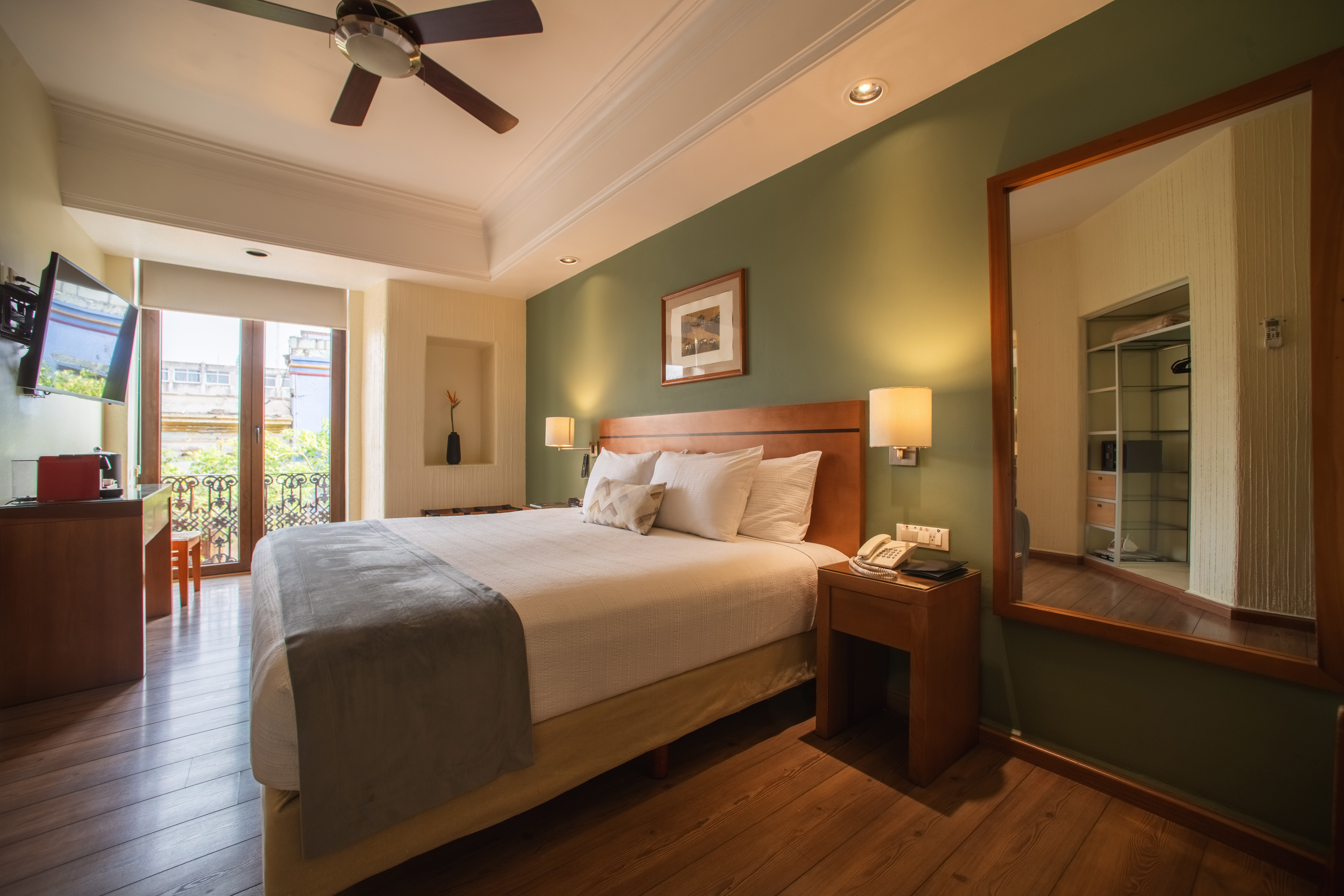 Junior Suite King Bed One Bedroom 