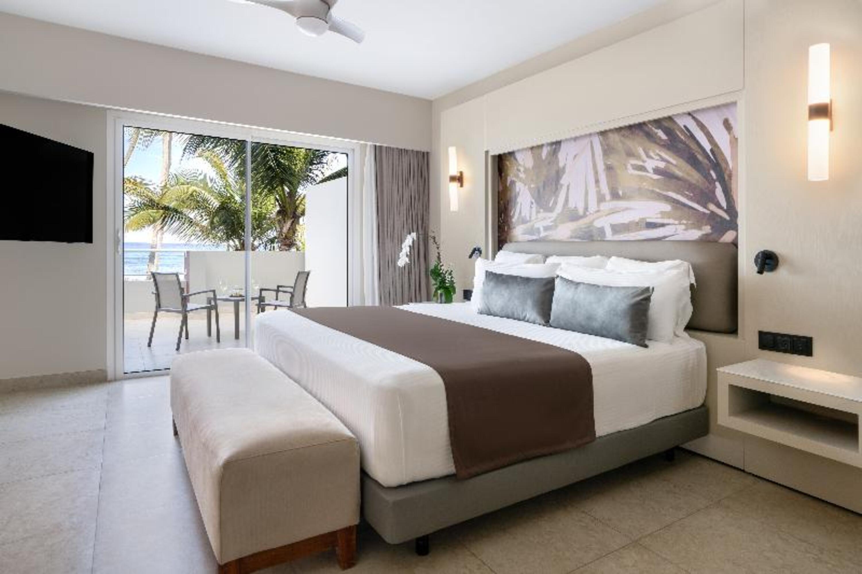Suite Ocean Front King Bed
