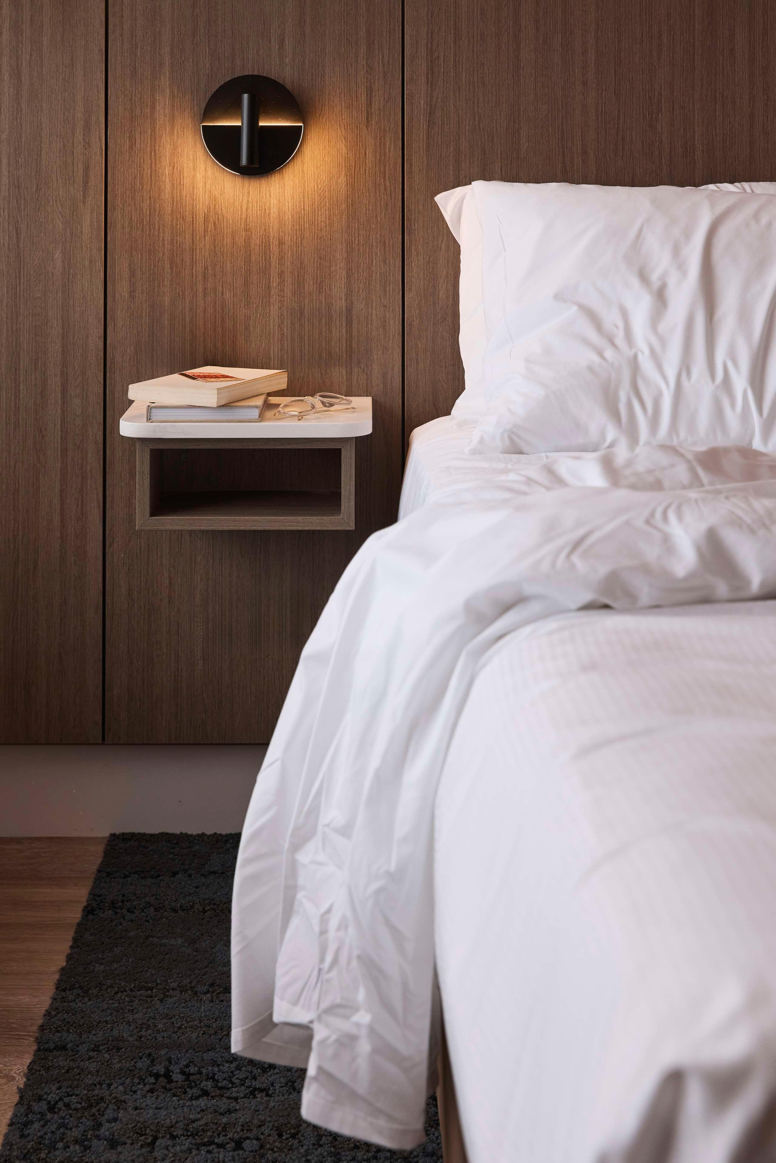 Double Deluxe Queen Bed