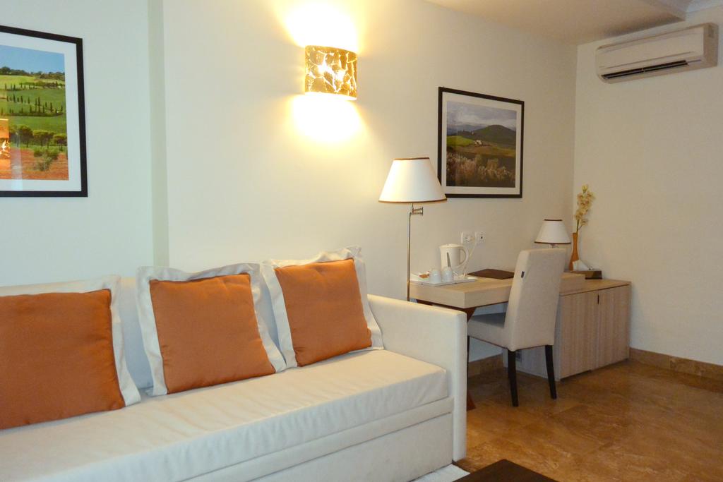 Double or Twin Deluxe