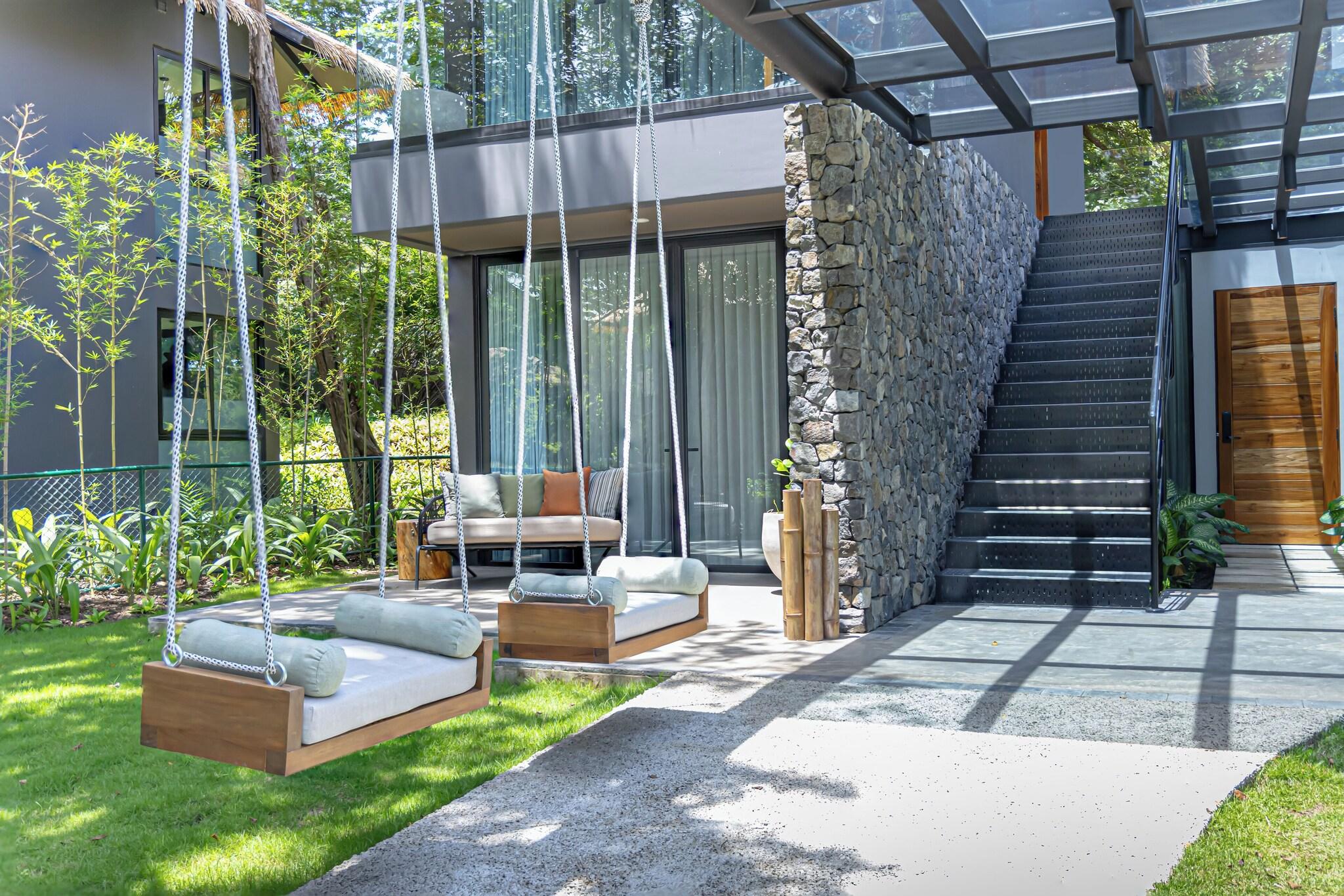 Villa Garden View with Balcony