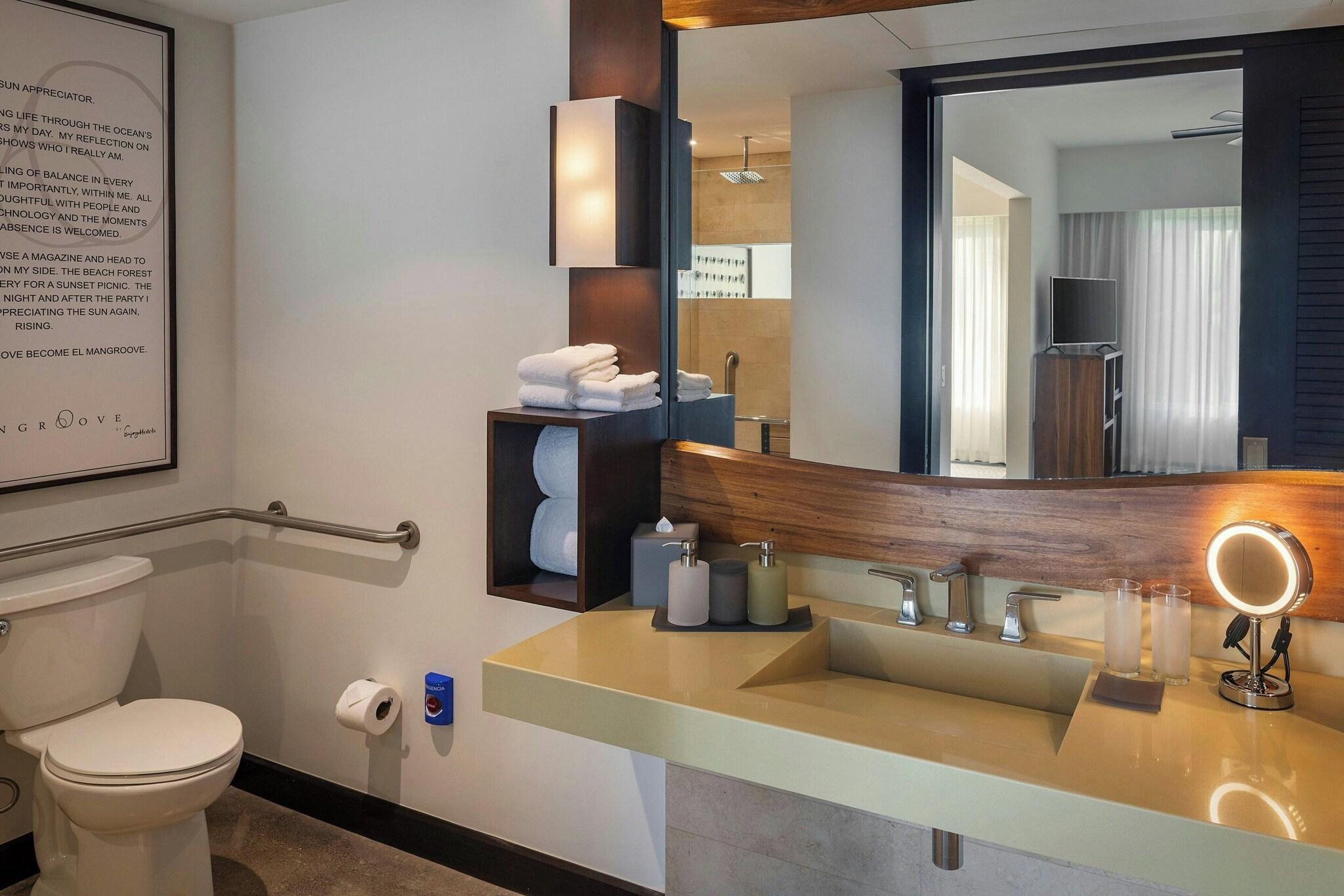 Suite Two Queen Beds