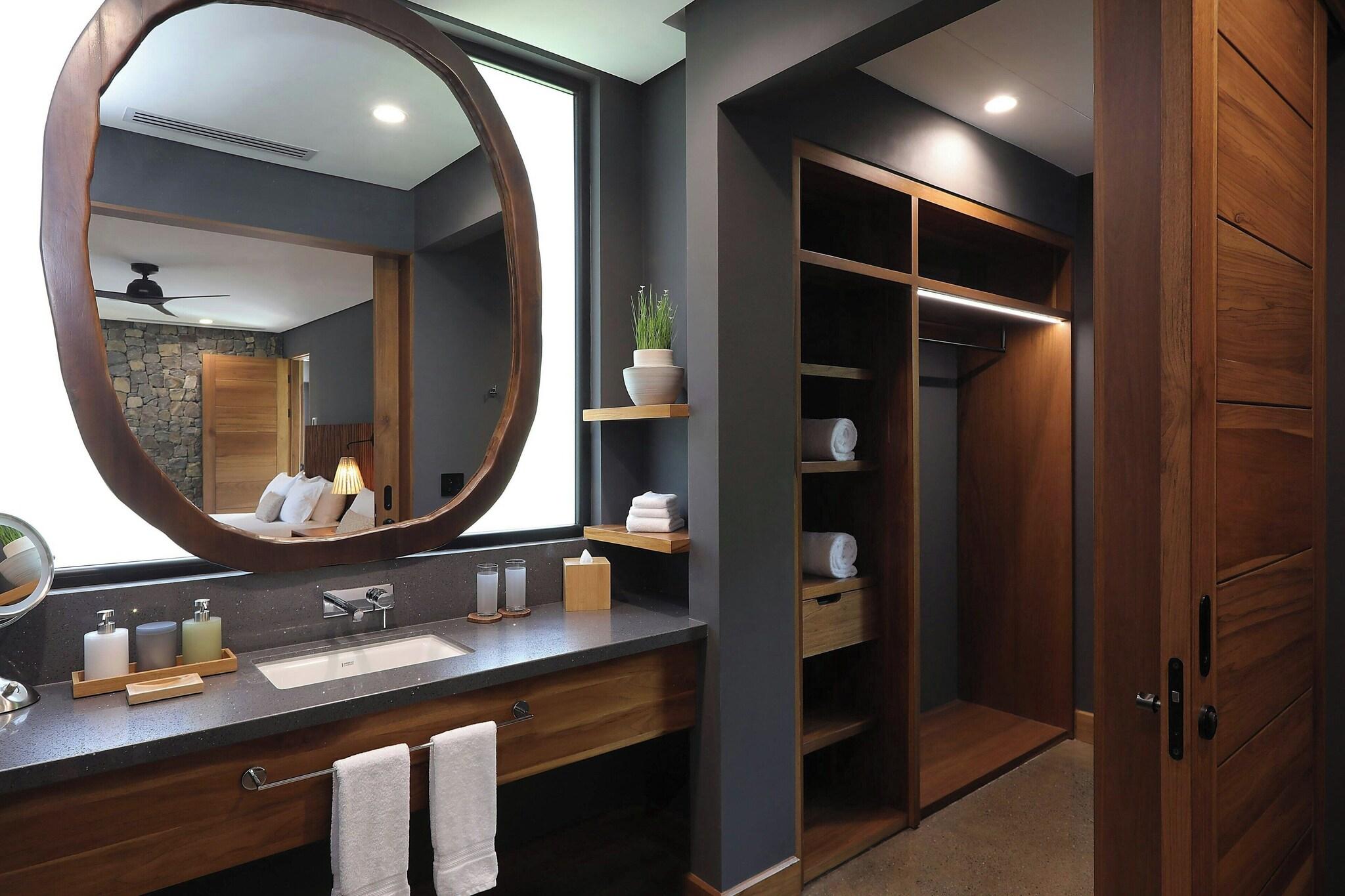 Villa King Bed Two Bedrooms