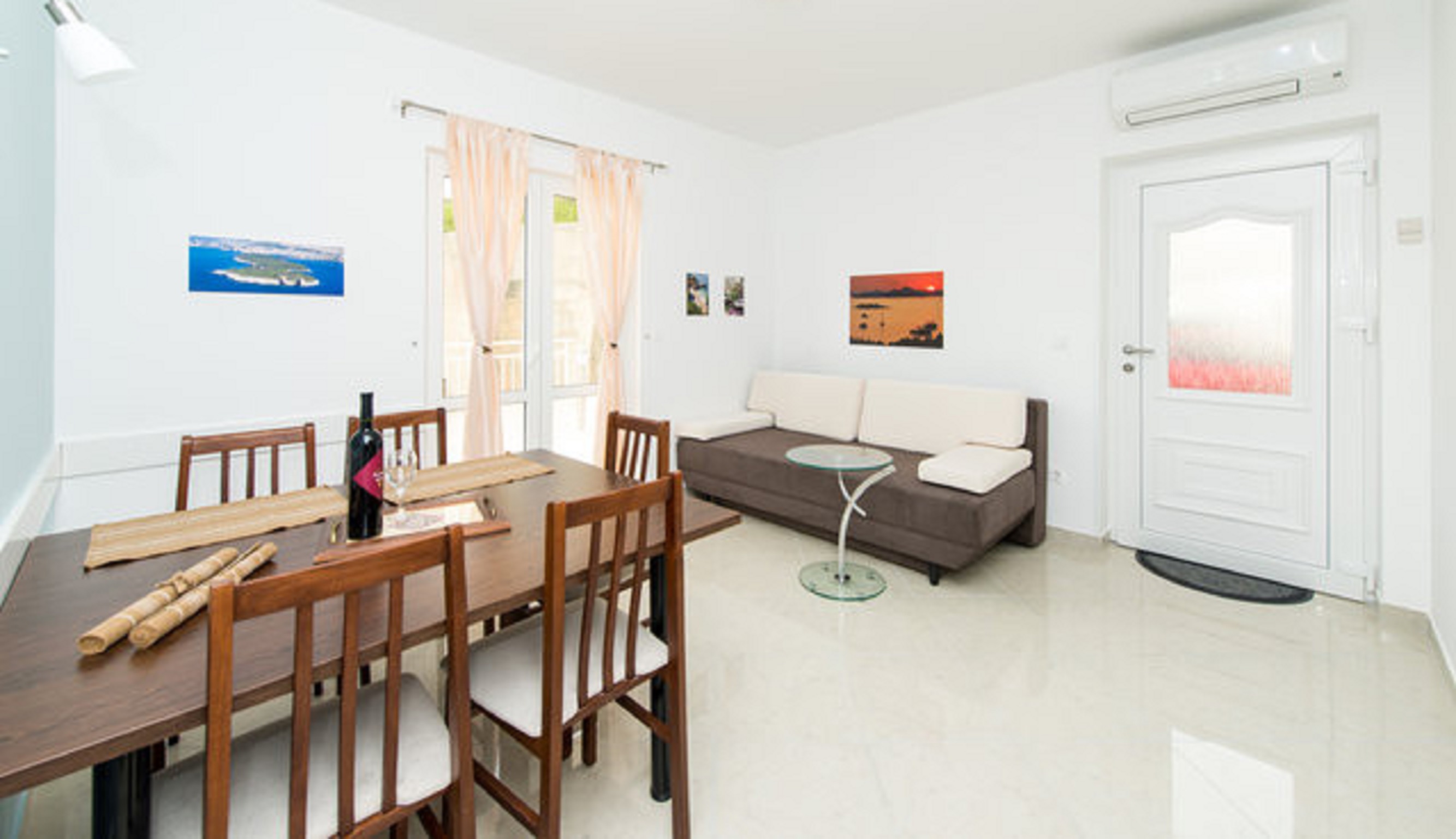 Apartment Two Bedrooms with Terrace