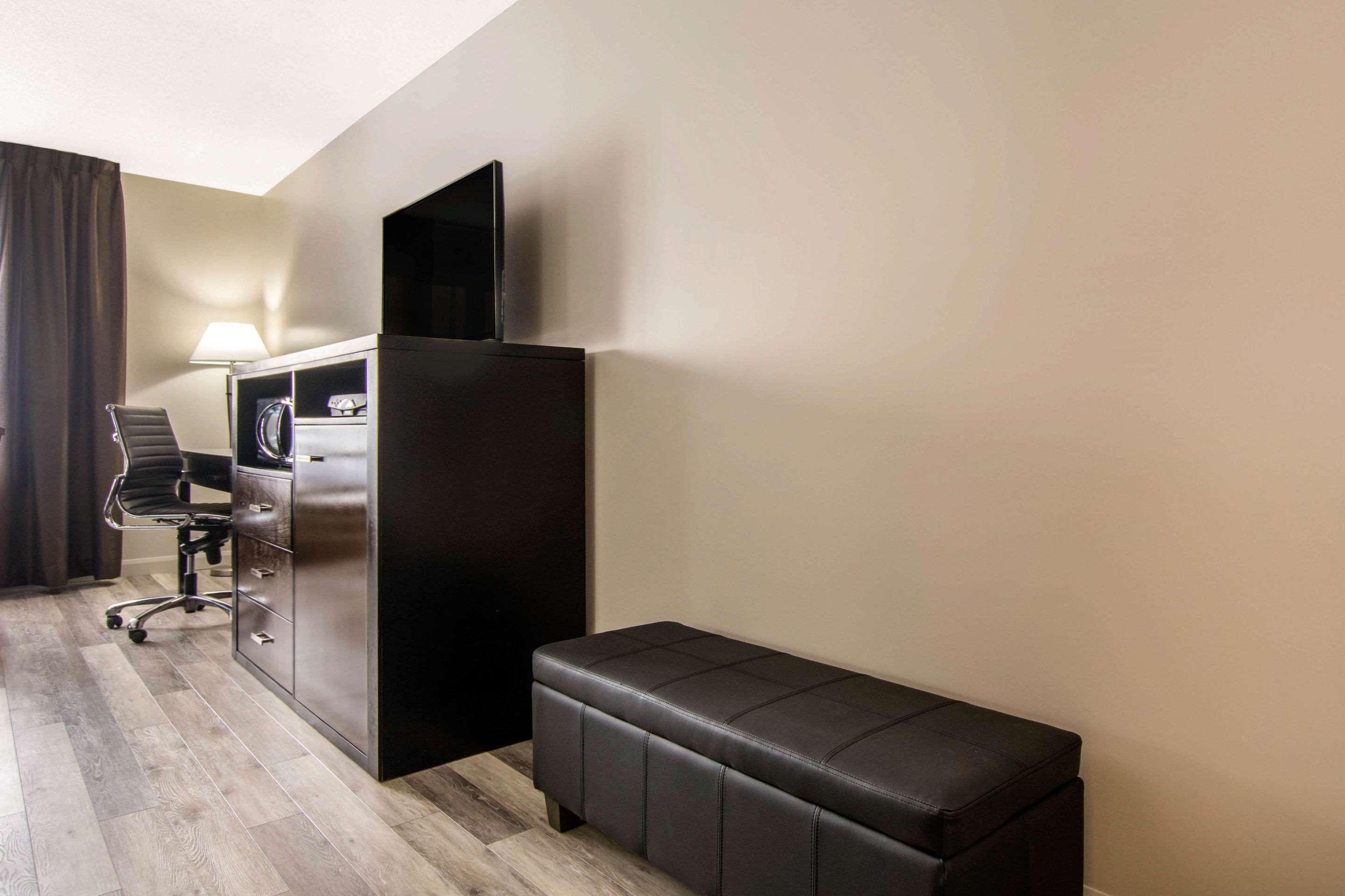 Quadruple Two Queen Beds