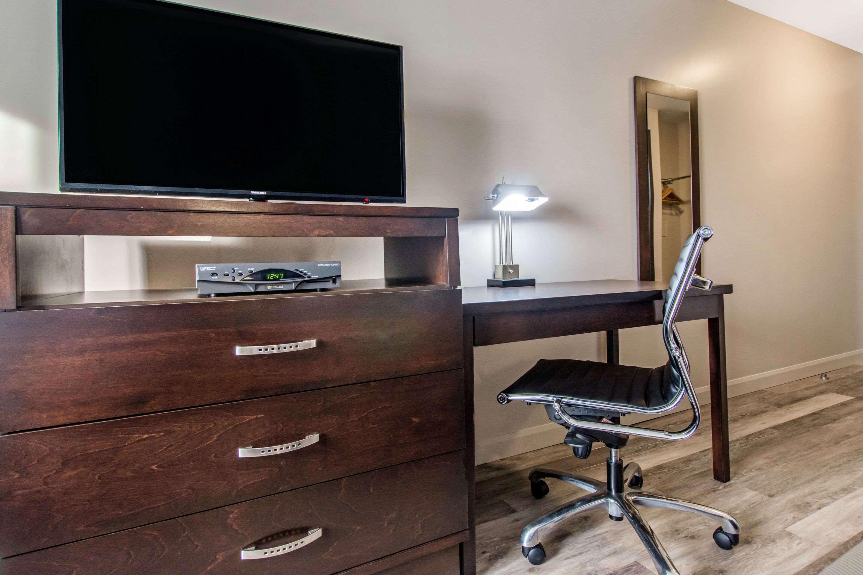 Quadruple Two Queen Beds