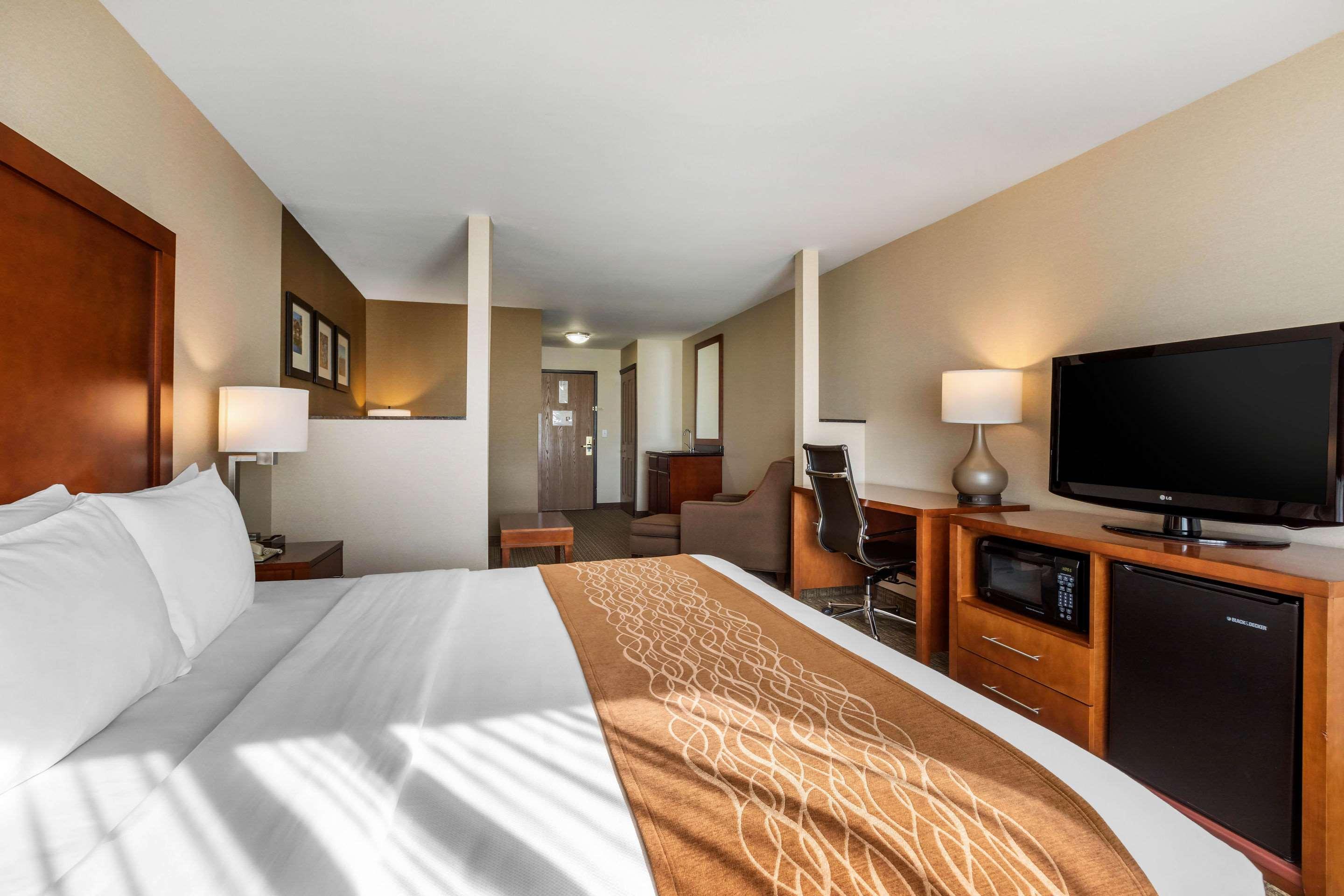 Suite Queen Size Bed