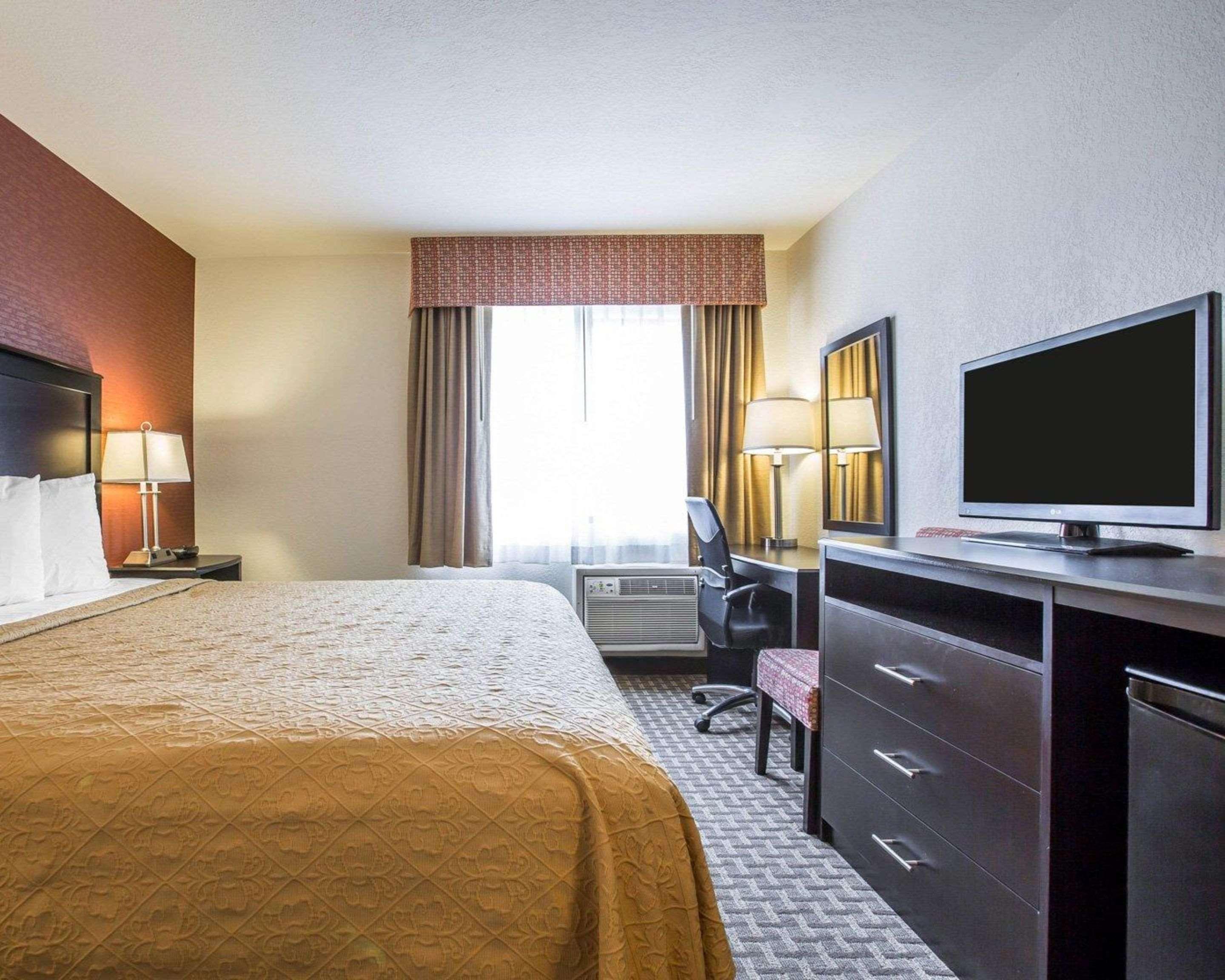 Double King Bed Non Smoking