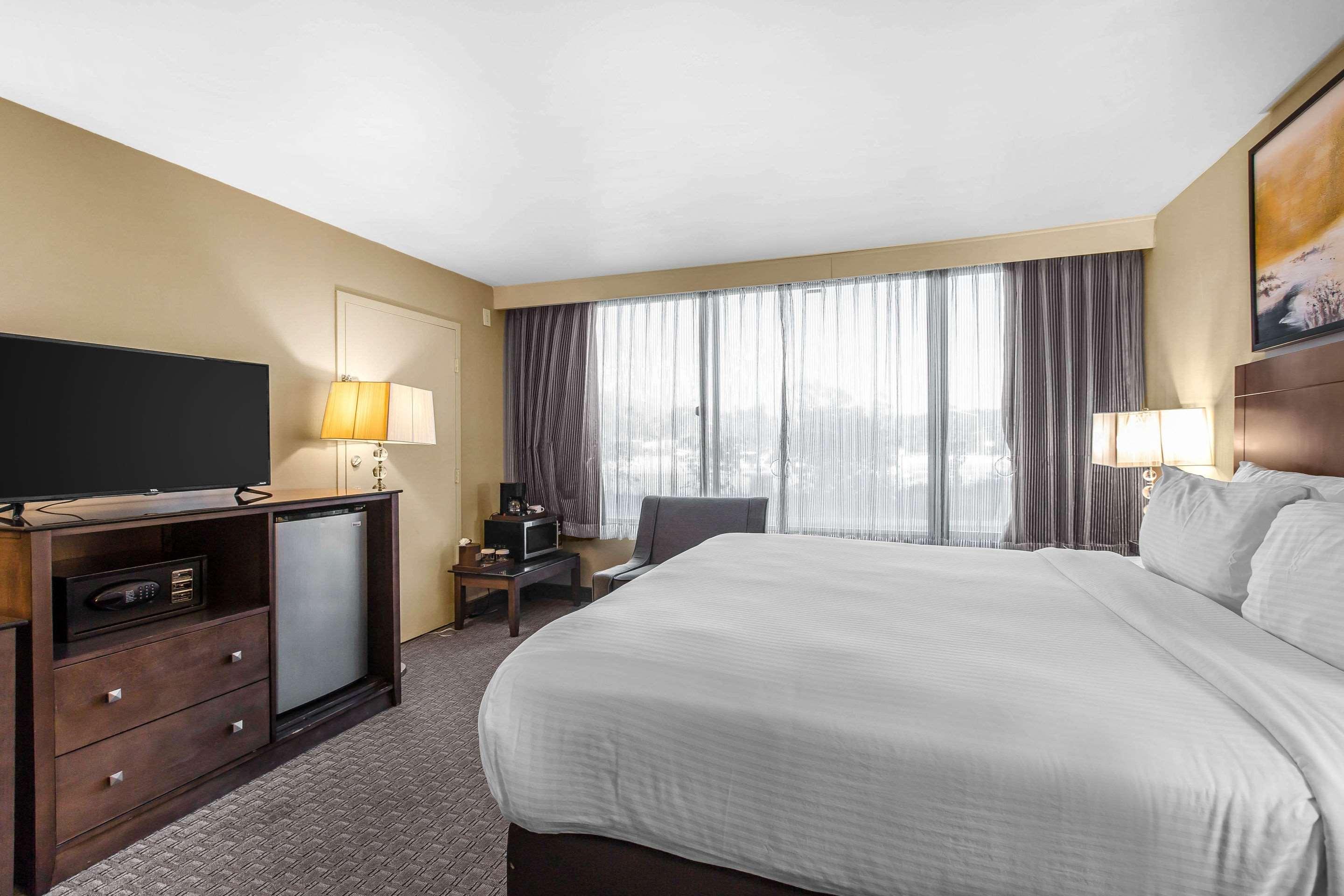 Double Superior King Bed