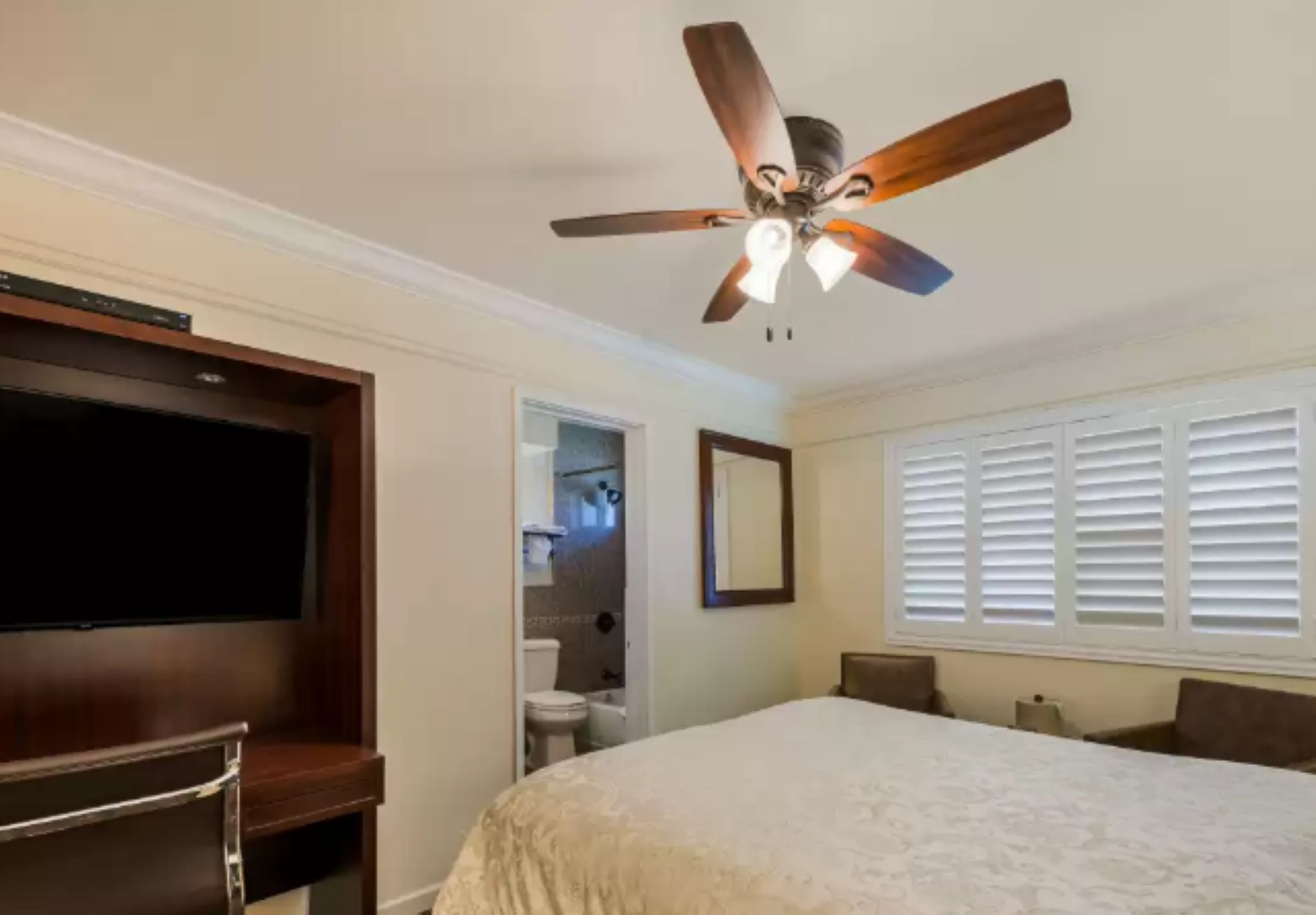 Double Accessible-queen Size Bed