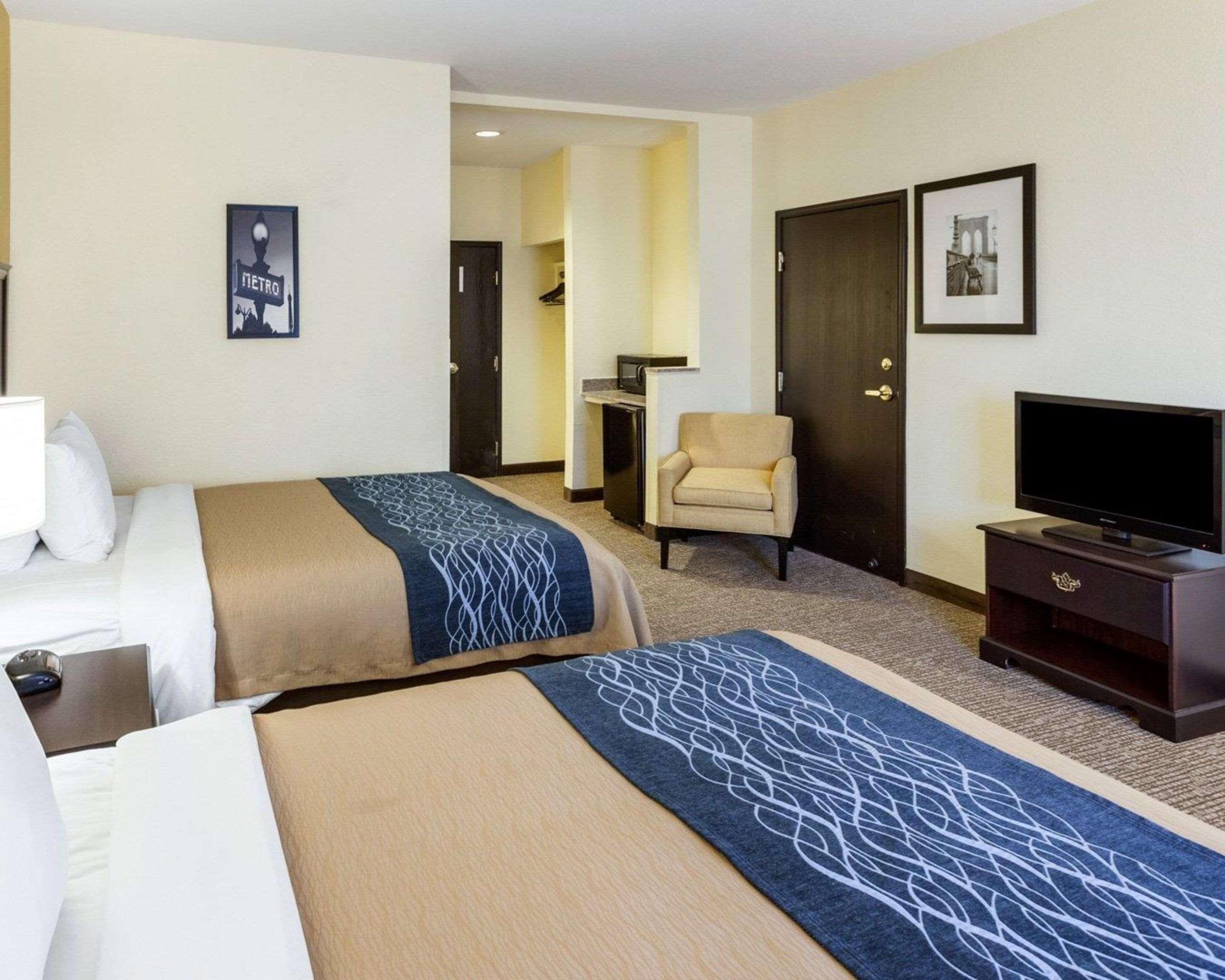 Double Two Queen Beds