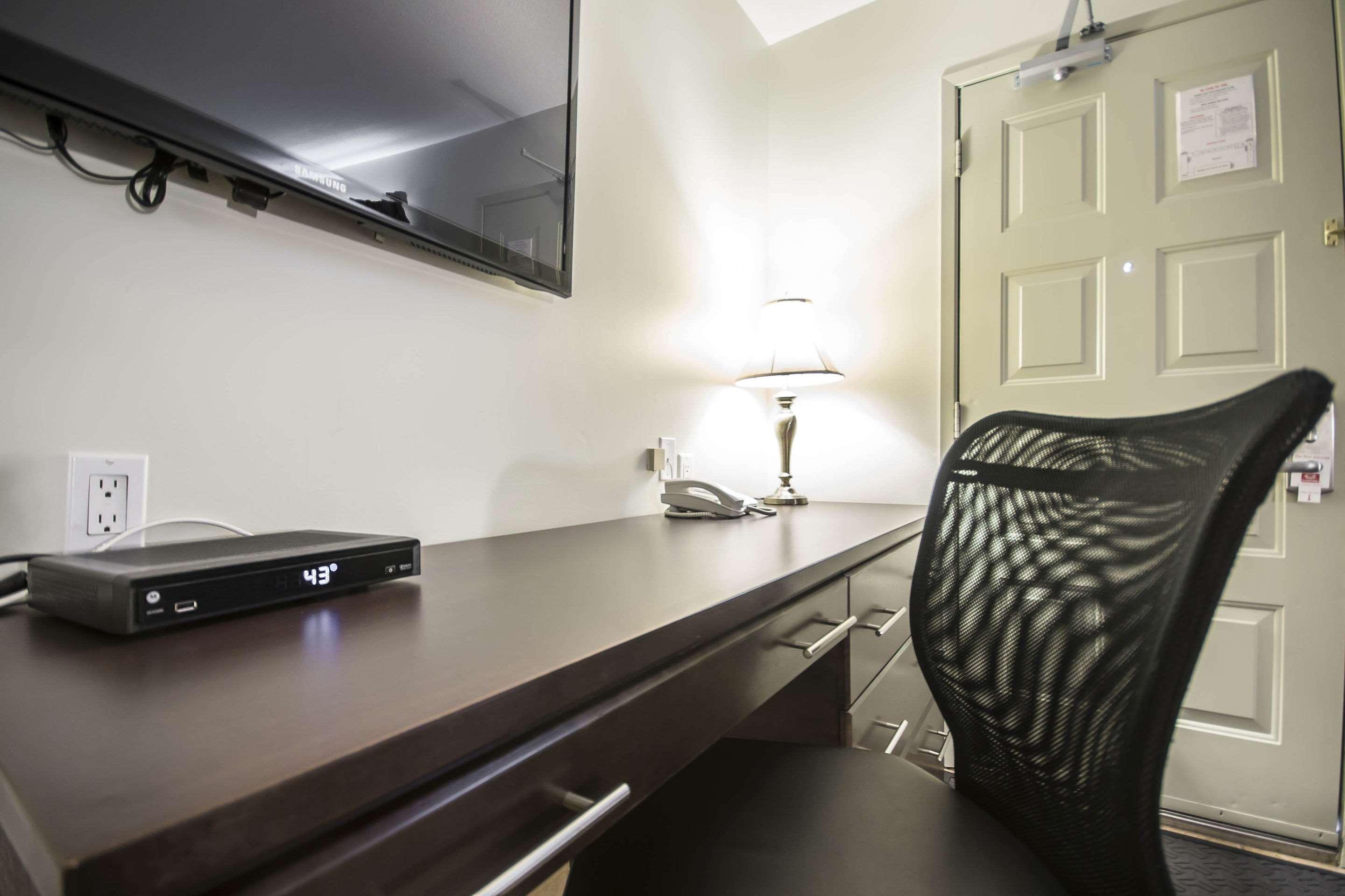 Double Two Queen Beds Non Smoking