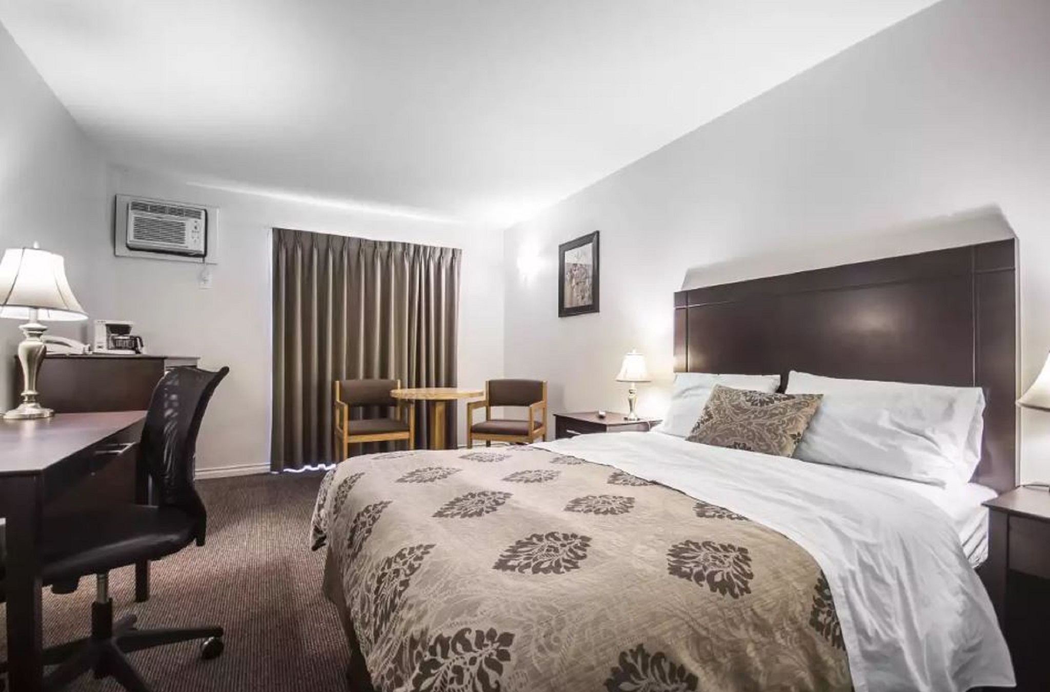 Double Queen Size Bed