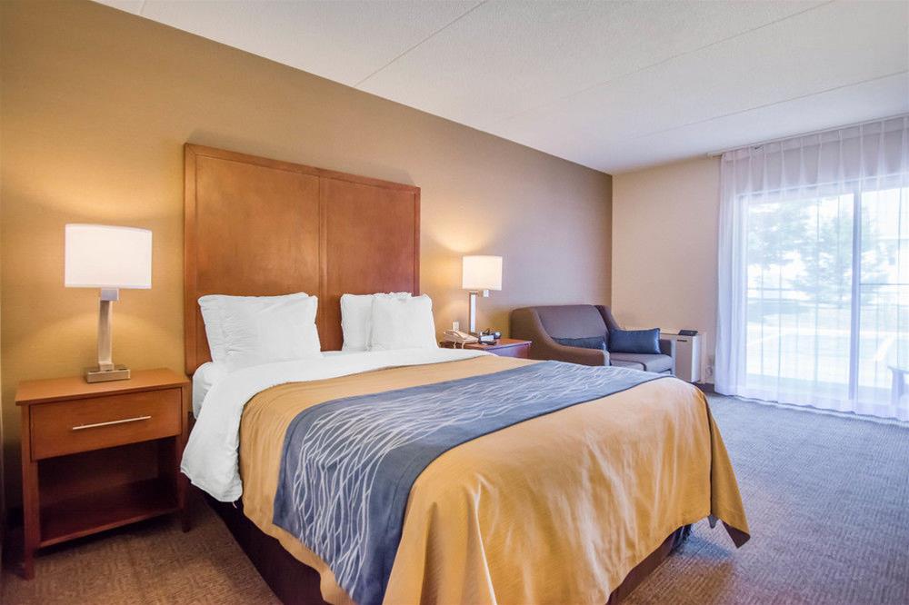 Double Queen Size Bed