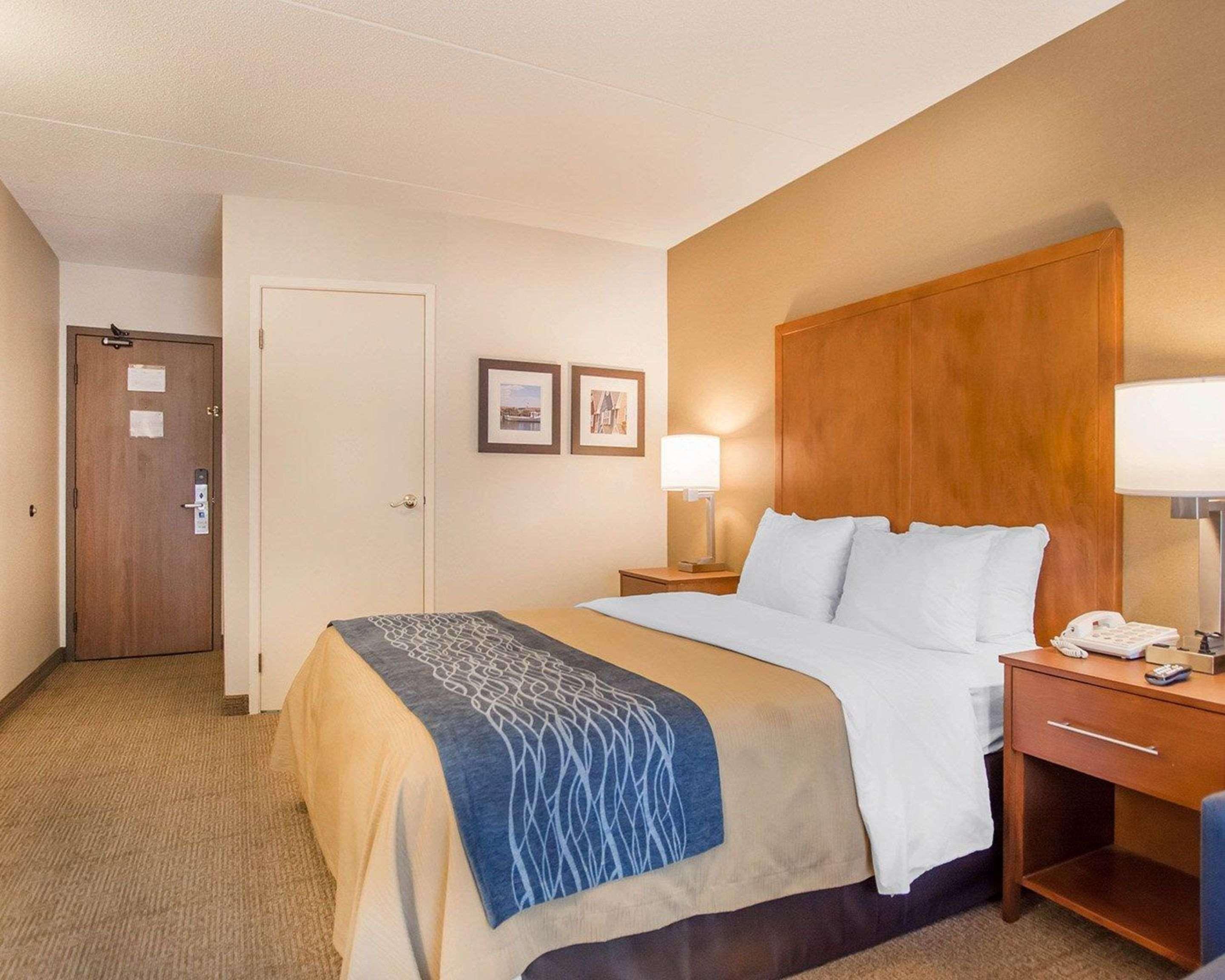 Double Queen Size Bed