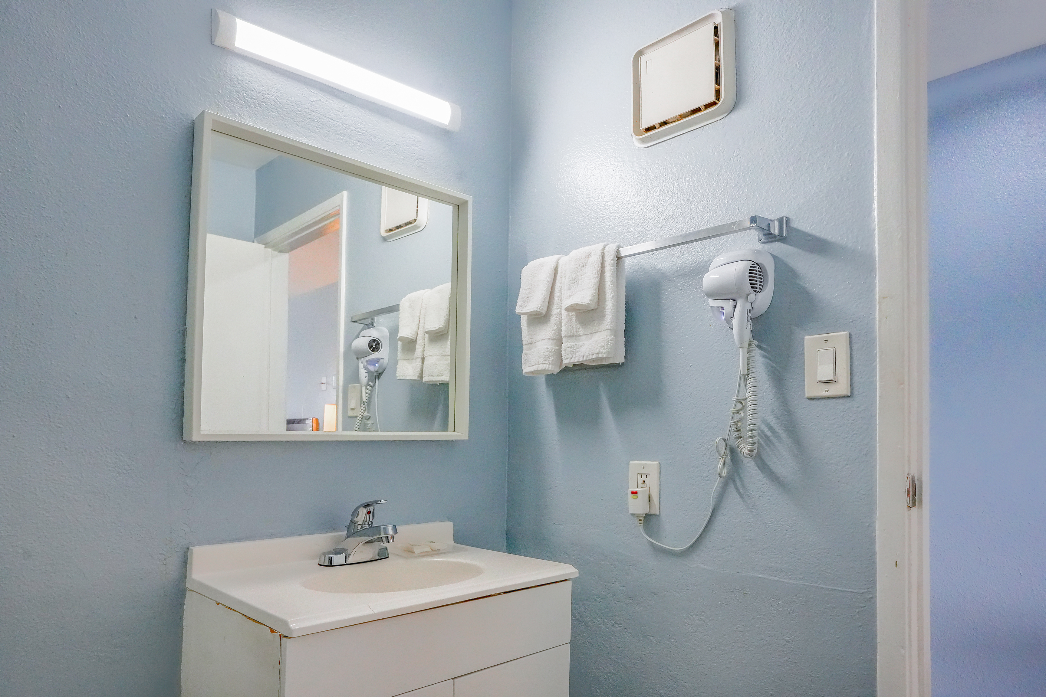 Room King Bed Non Smoking