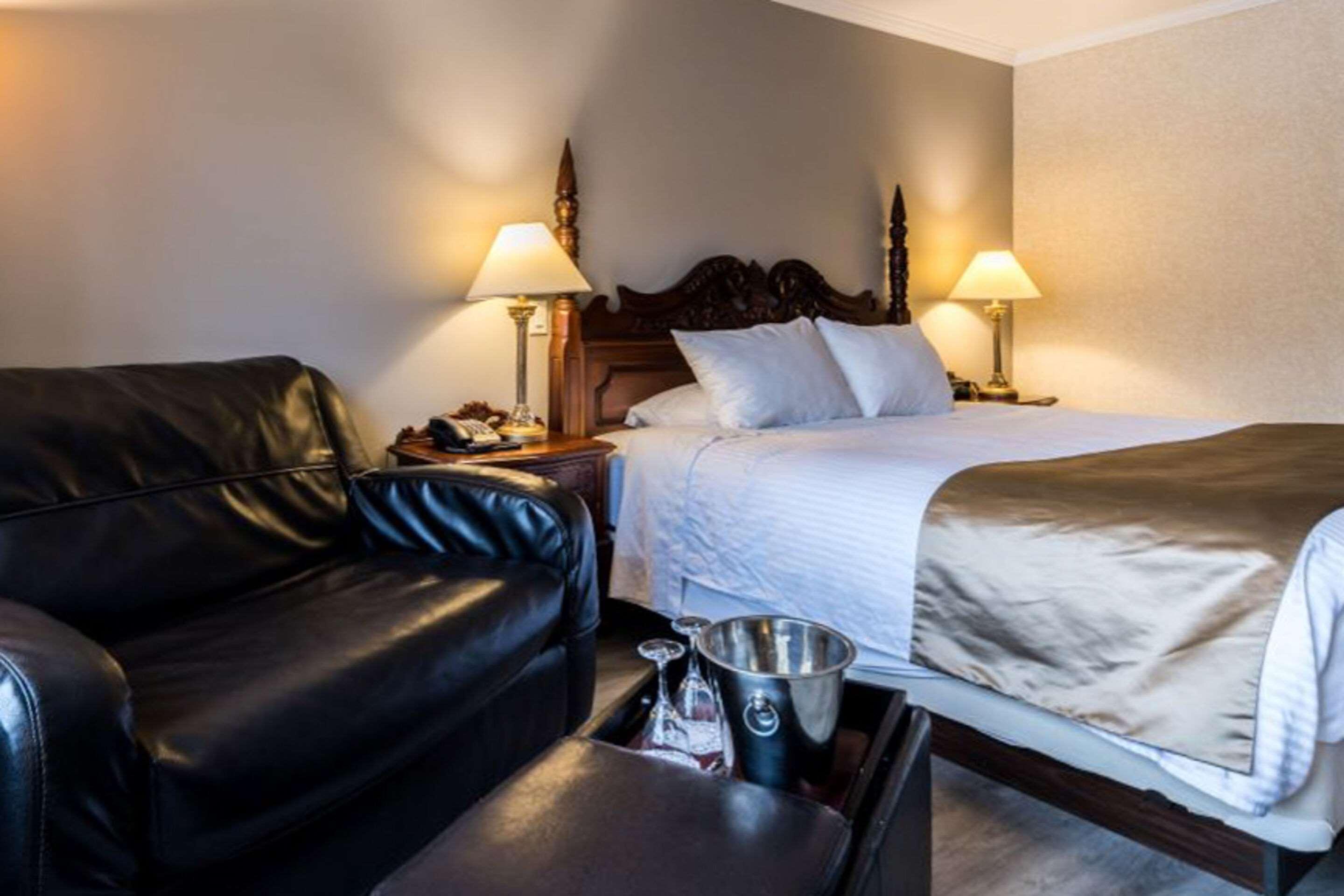 Double King Bed Non Smoking