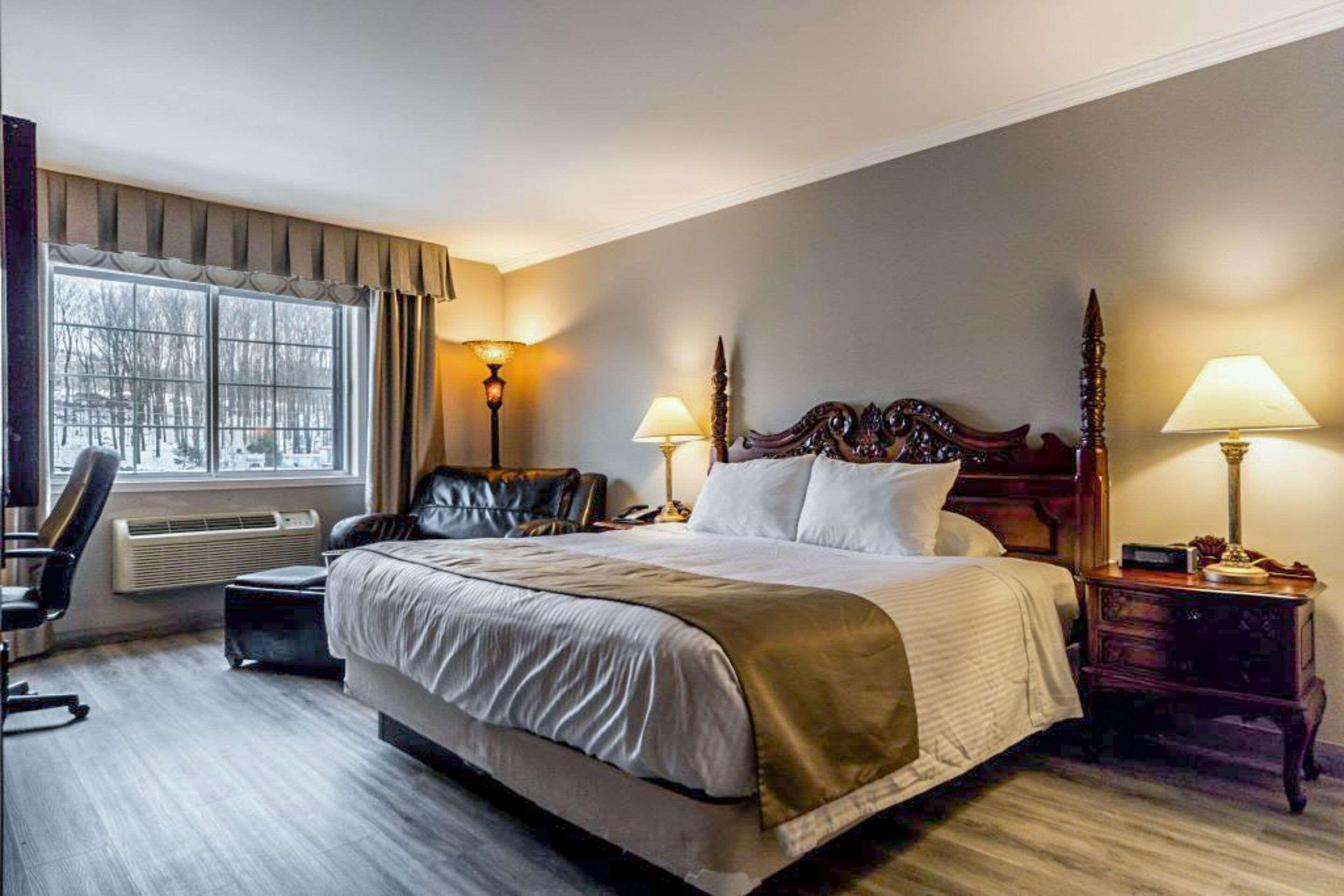 Double King Bed Non Smoking