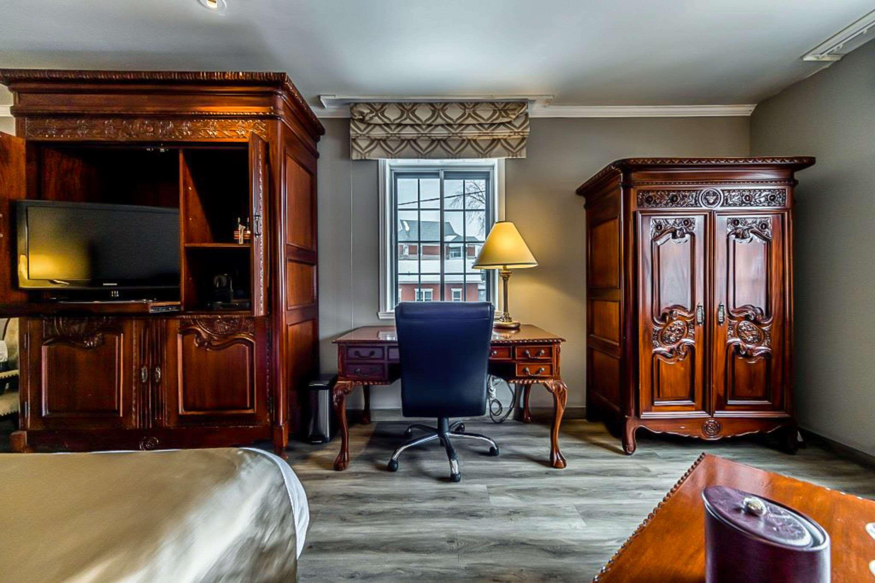 Suite King Bed Non Smoking