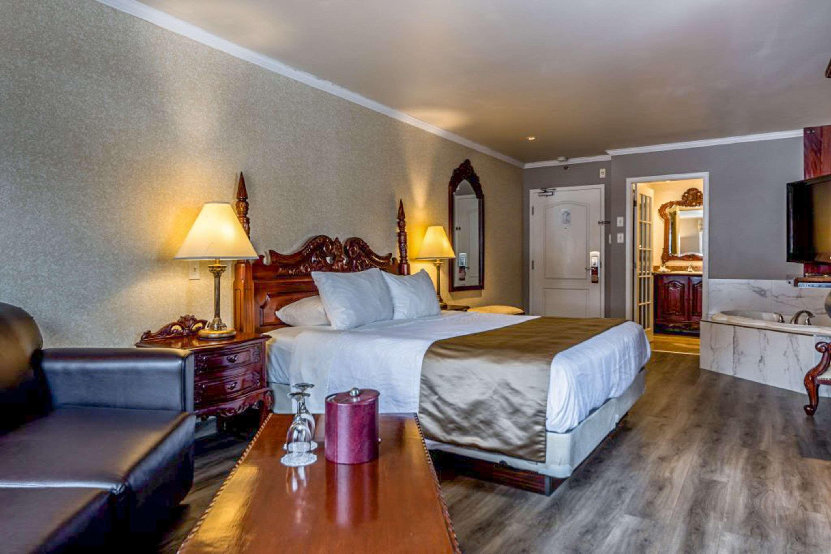 Suite King Bed Non Smoking