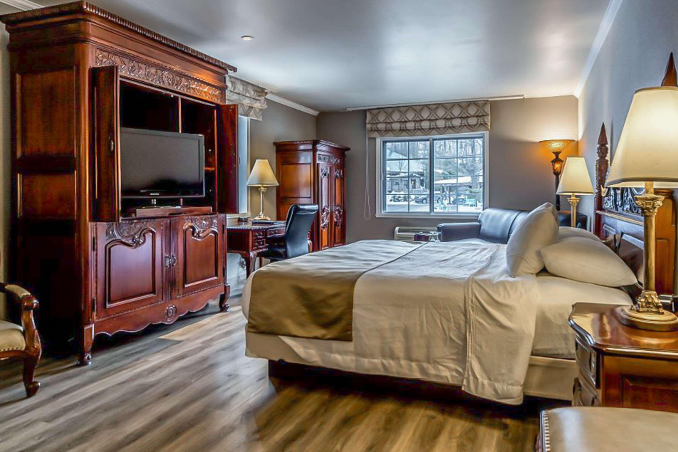 Suite King Bed Non Smoking