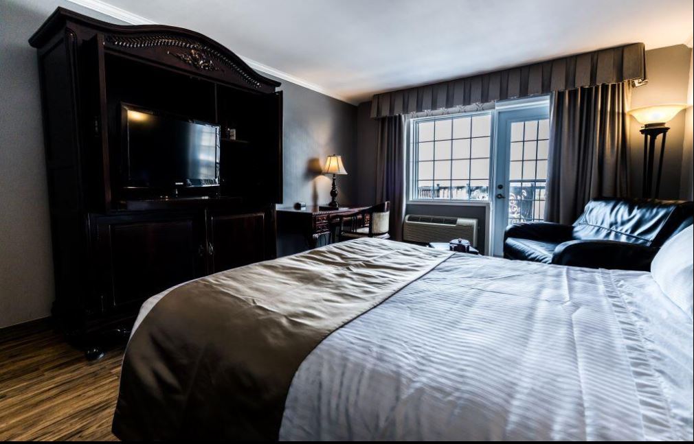 Double King Bed Non Smoking