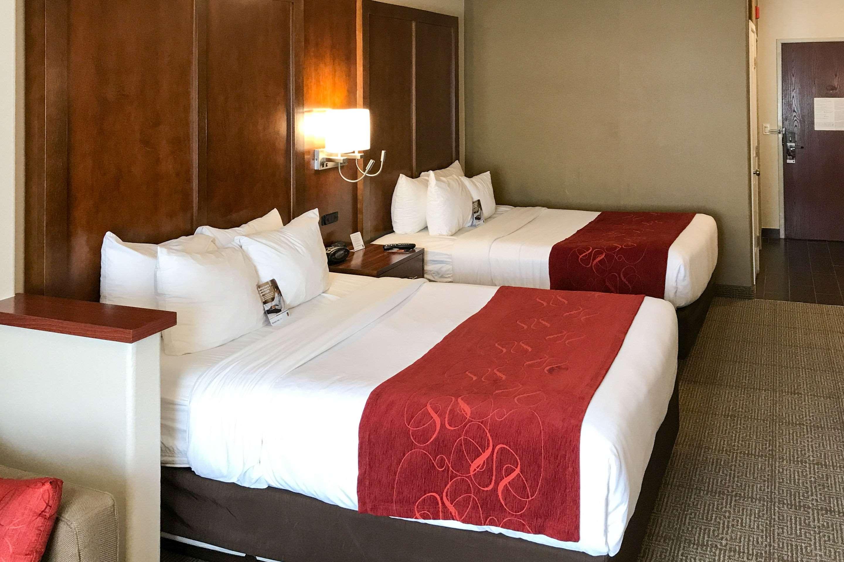 Suite Two Queen Beds Non Smoking