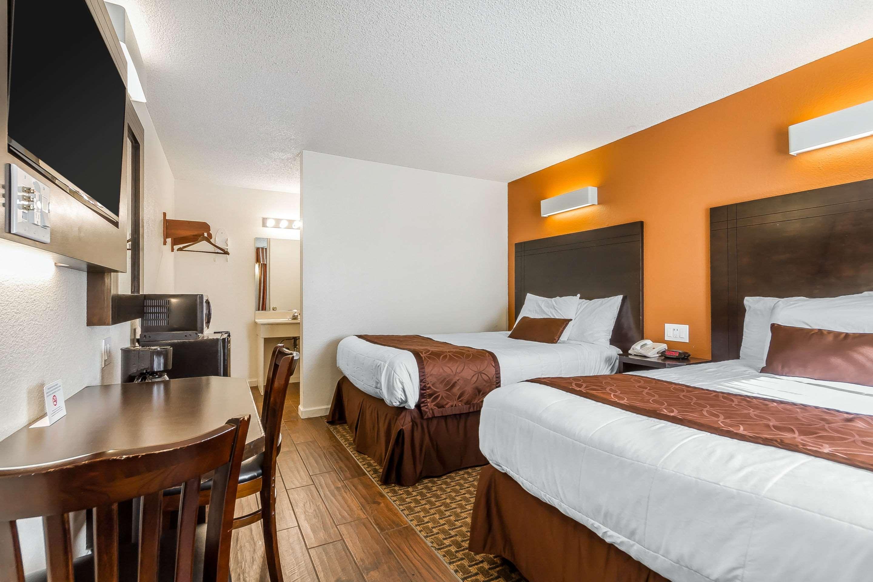 Double Two Double Beds Non Smoking