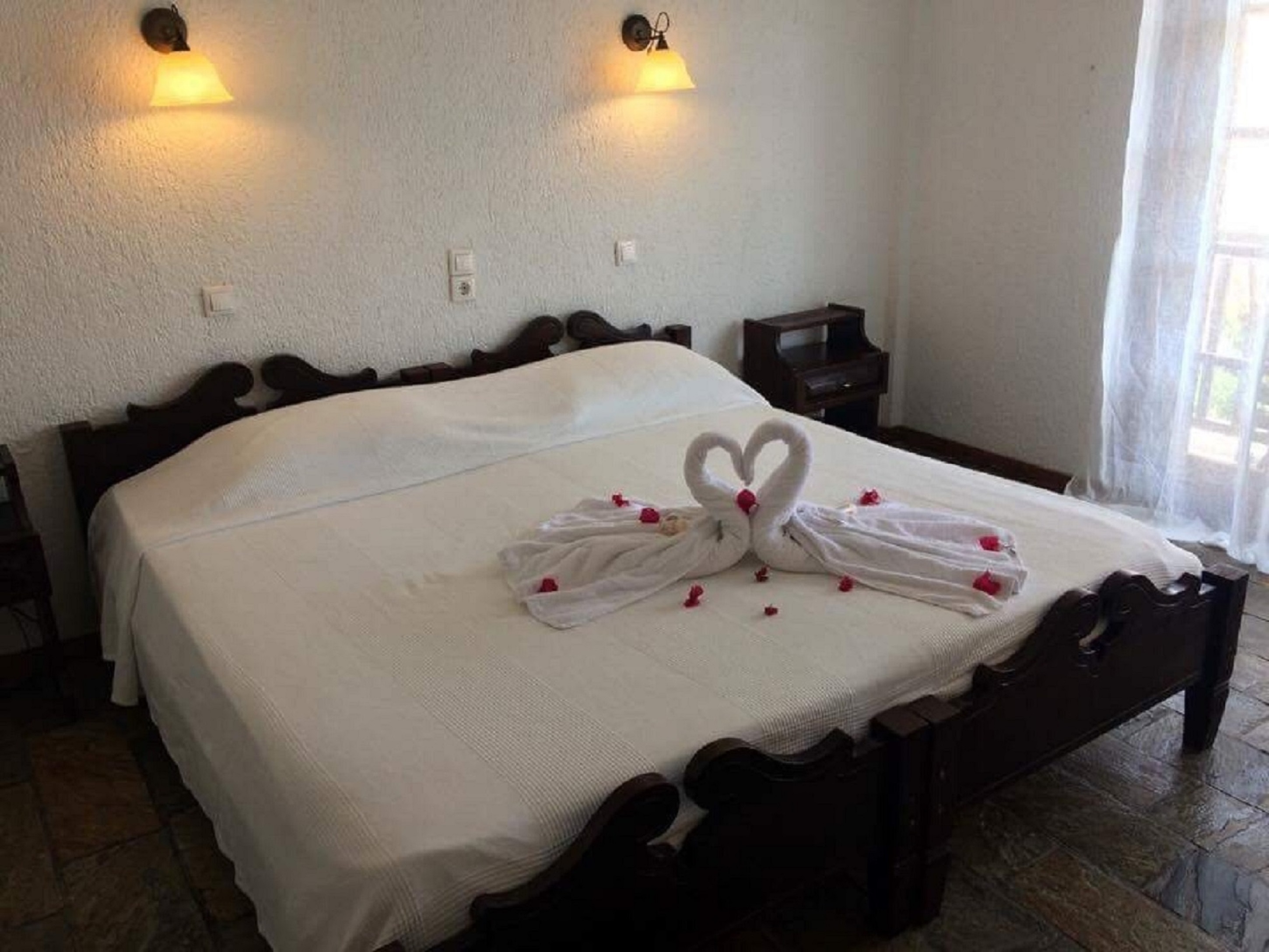 Double or Twin Standard