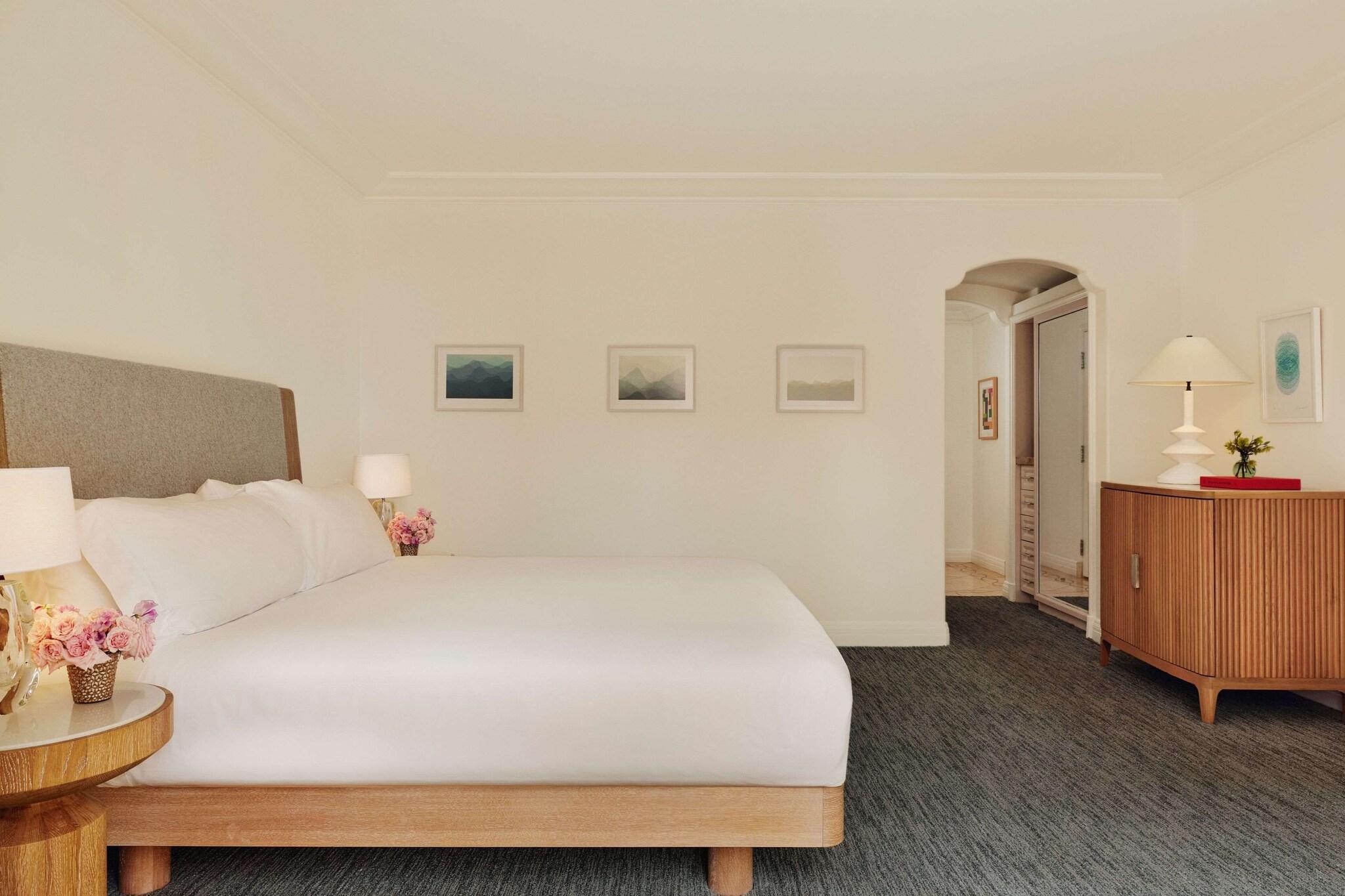 Double Accessible Superior